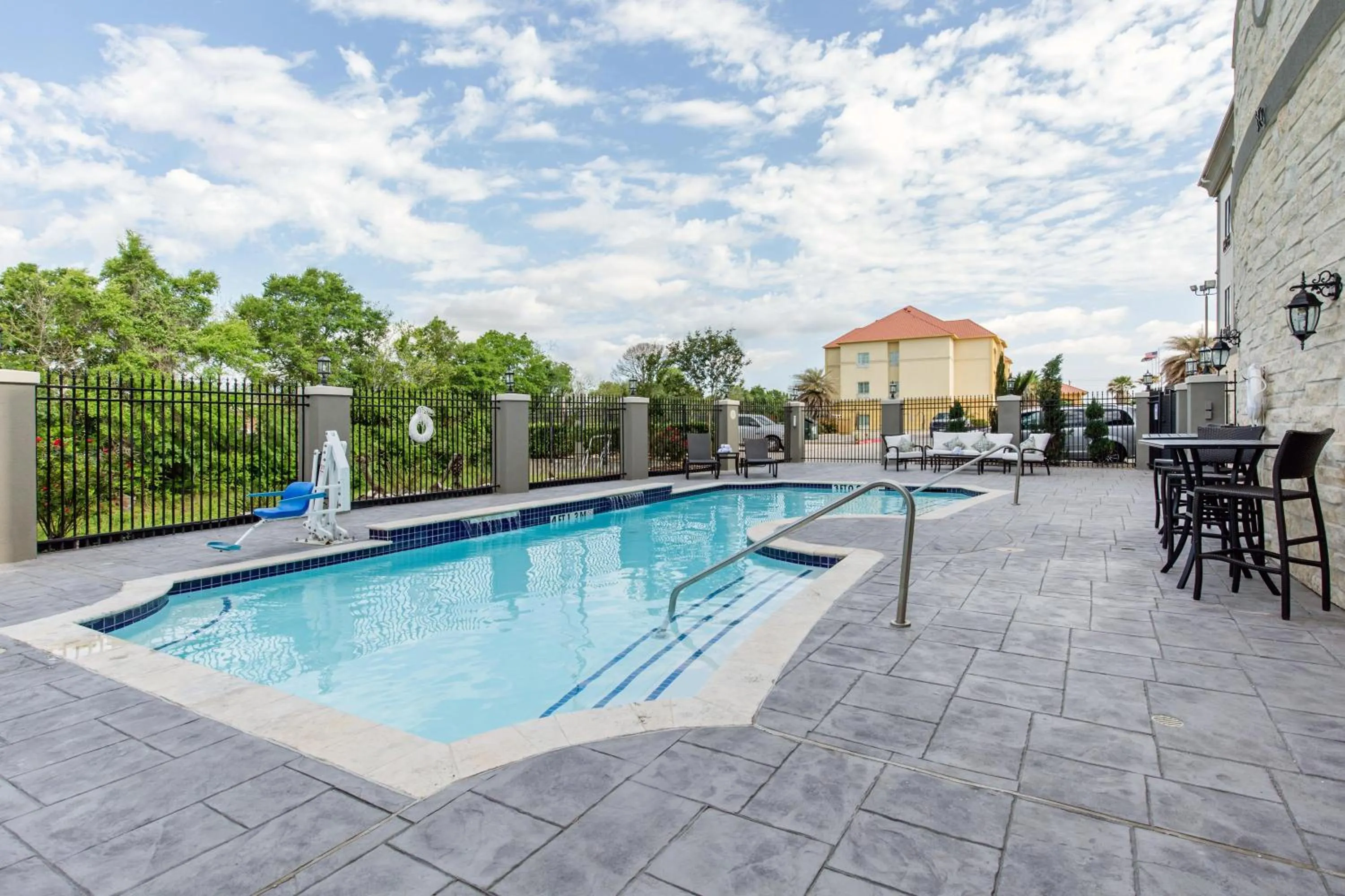 Swimming pool in Holiday Inn Express Houston-Alvin by IHG