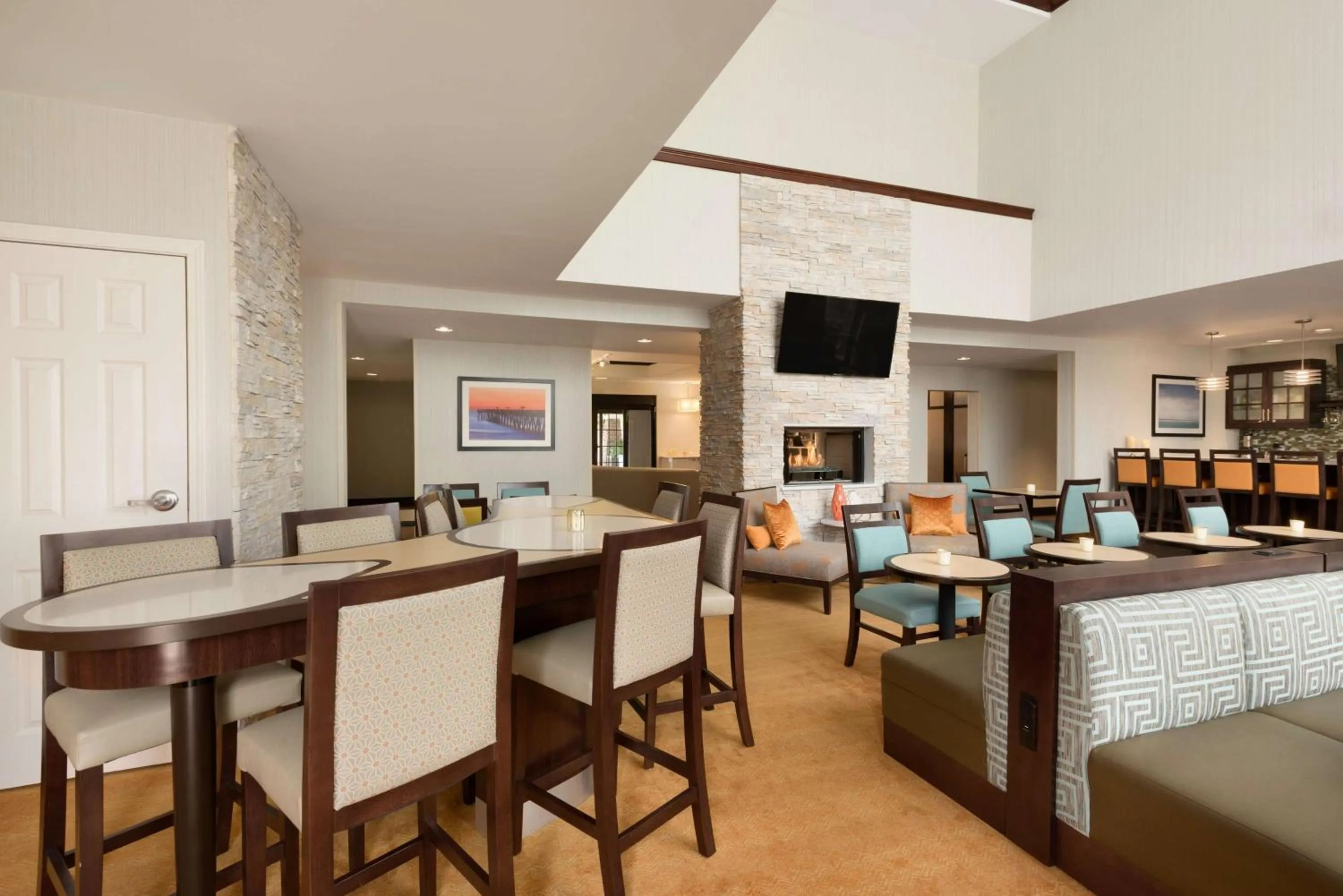 Lobby or reception in Homewood Suites Jacksonville Deerwood Park
