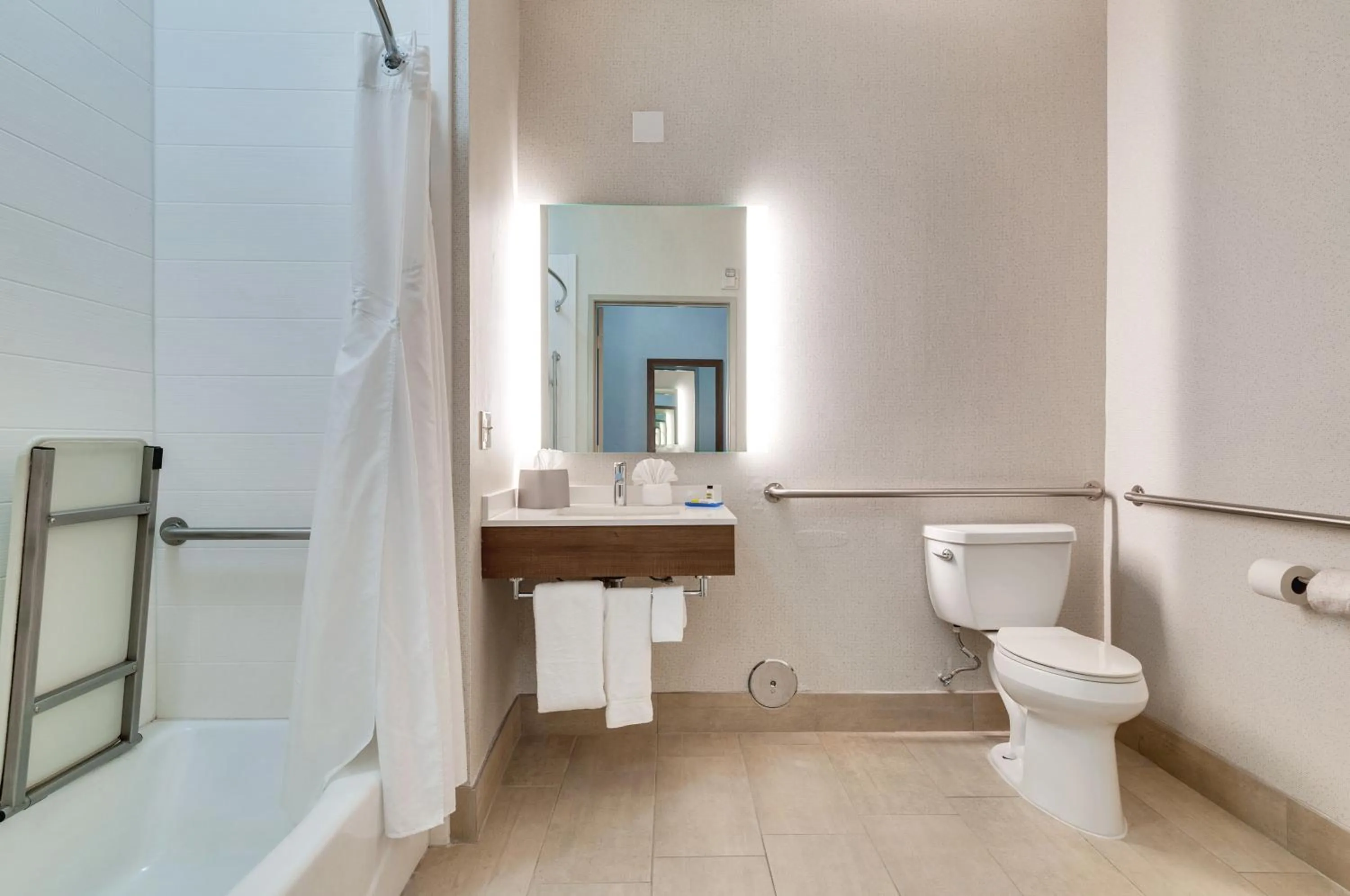 acessibility in Holiday Inn Express Hotel & Suites Banning by IHG