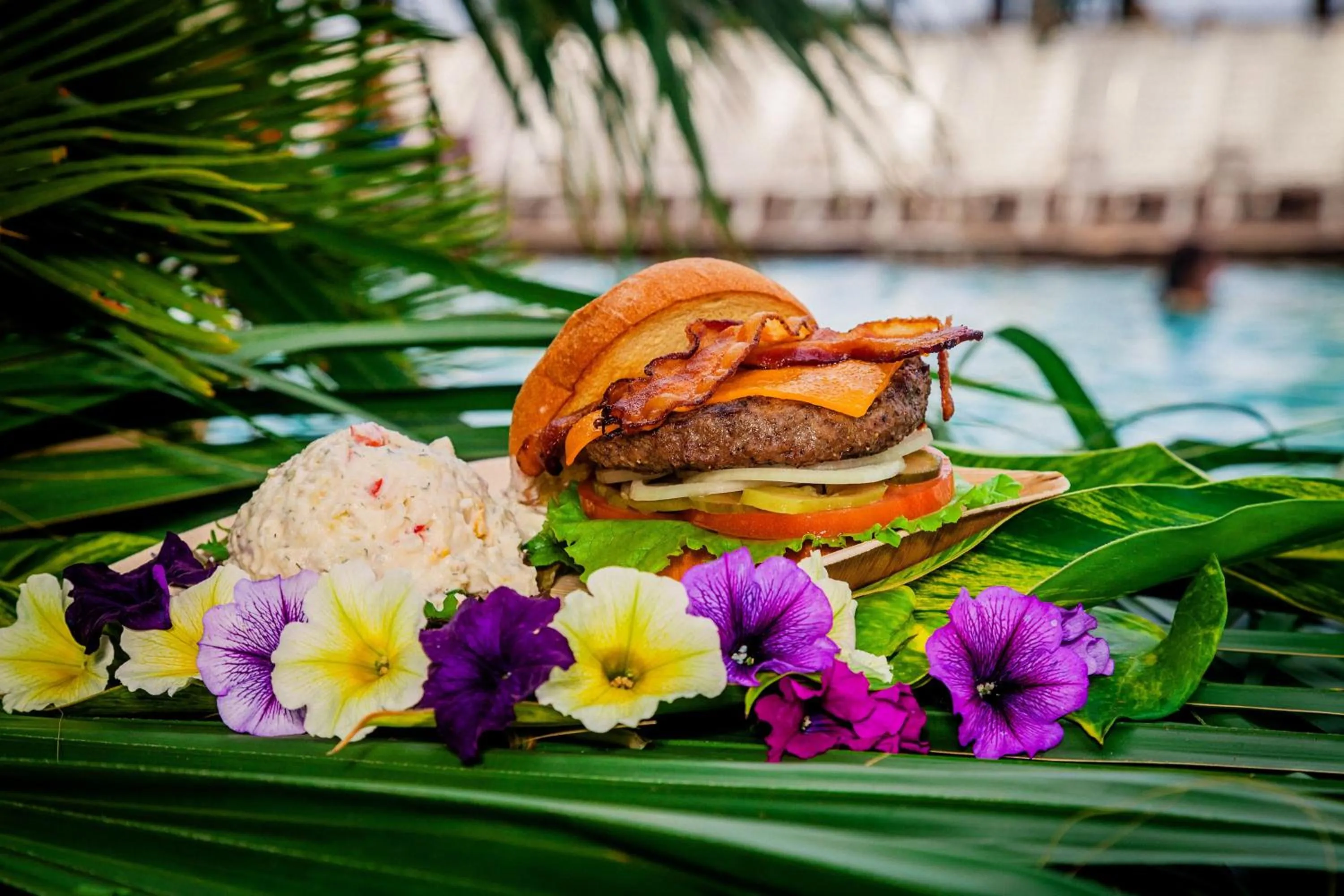 Lounge or bar in Holiday Inn Resort Panama City Beach by IHG