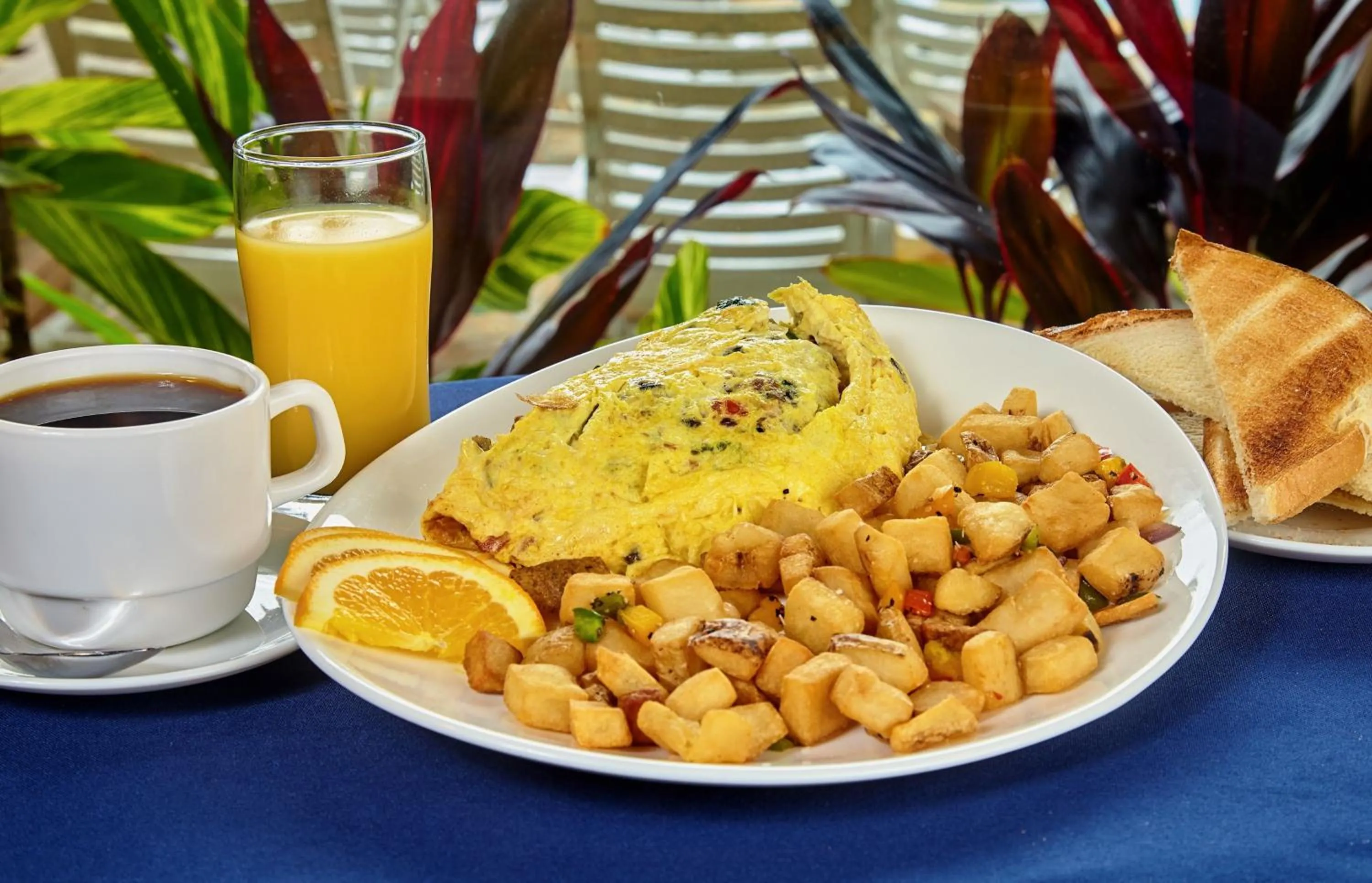 Restaurant/places to eat in Holiday Inn Resort Panama City Beach by IHG