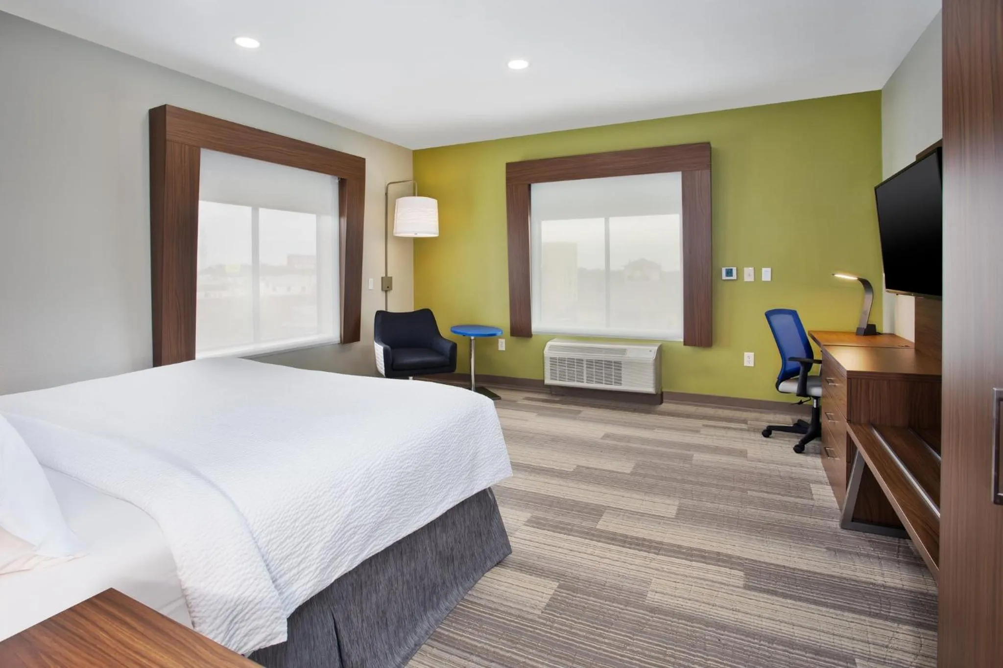 Photo of the whole room, Bed in Holiday Inn Express Hotel and Suites Katy by IHG