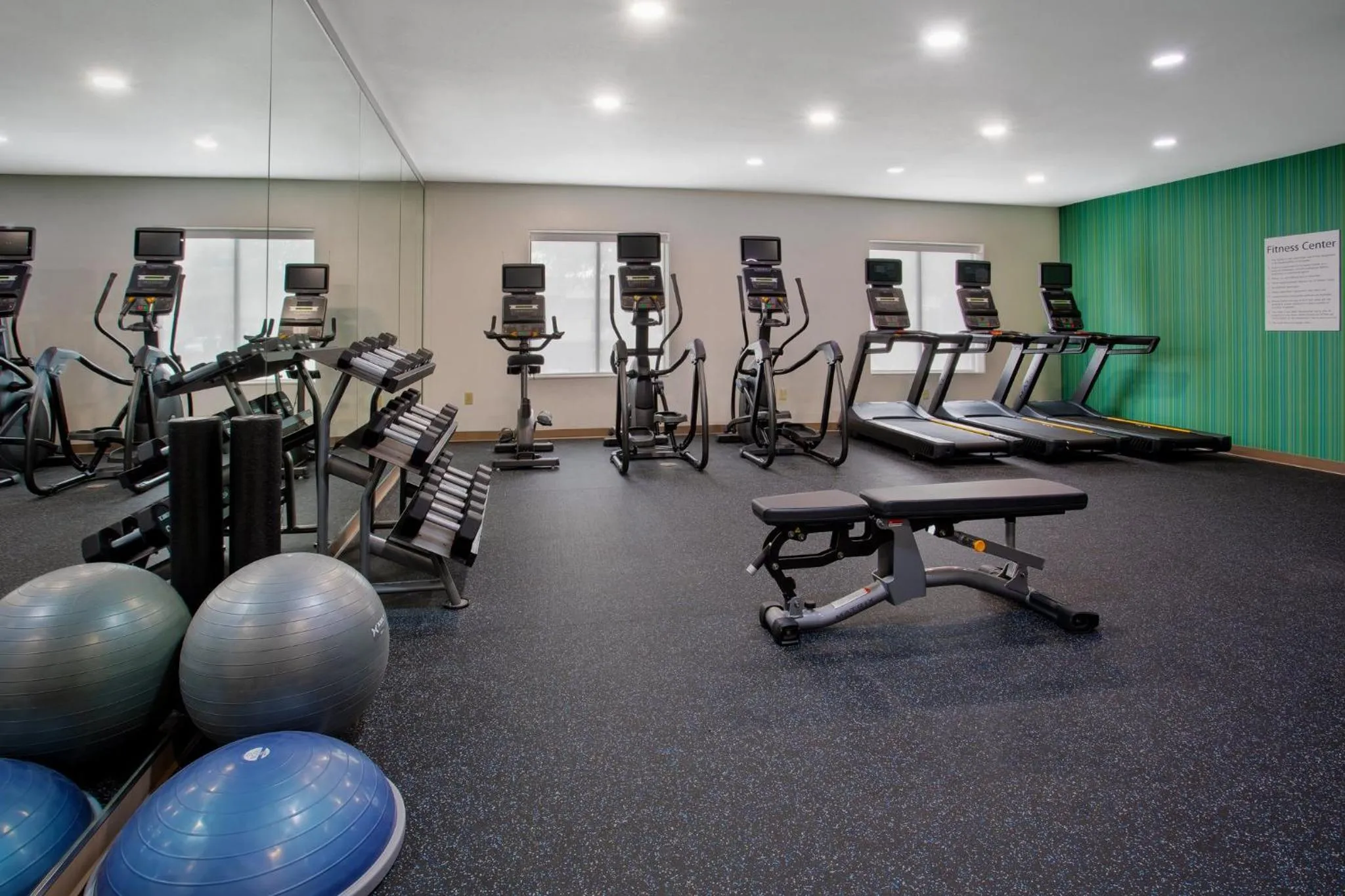 Spa and wellness centre/facilities in Holiday Inn Express Hotel and Suites Katy by IHG