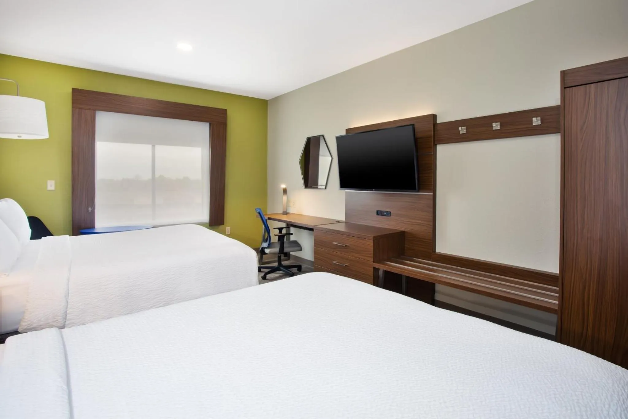 Photo of the whole room, Bed in Holiday Inn Express Hotel and Suites Katy by IHG