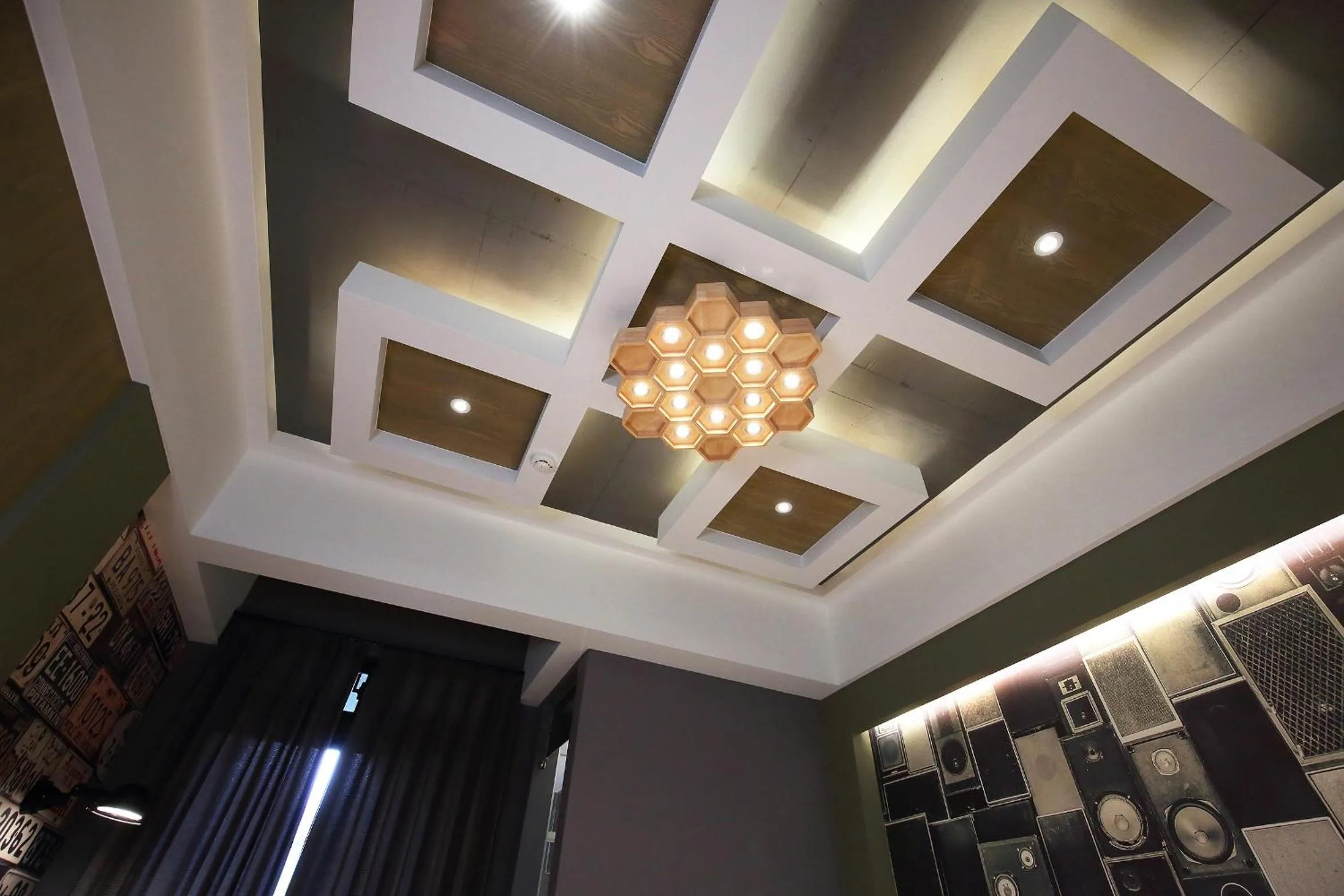 Decorative detail in Buckingham Palace B&B