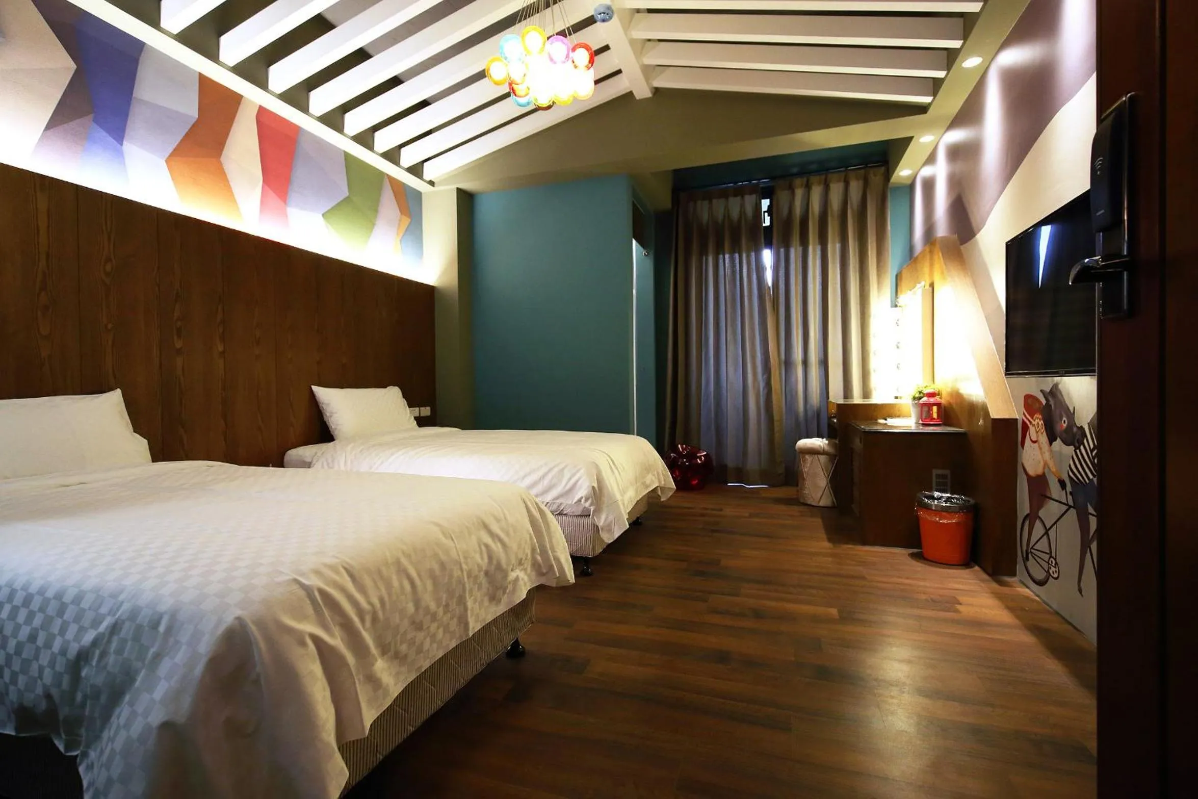 Decorative detail, Bed in Buckingham Palace B&B