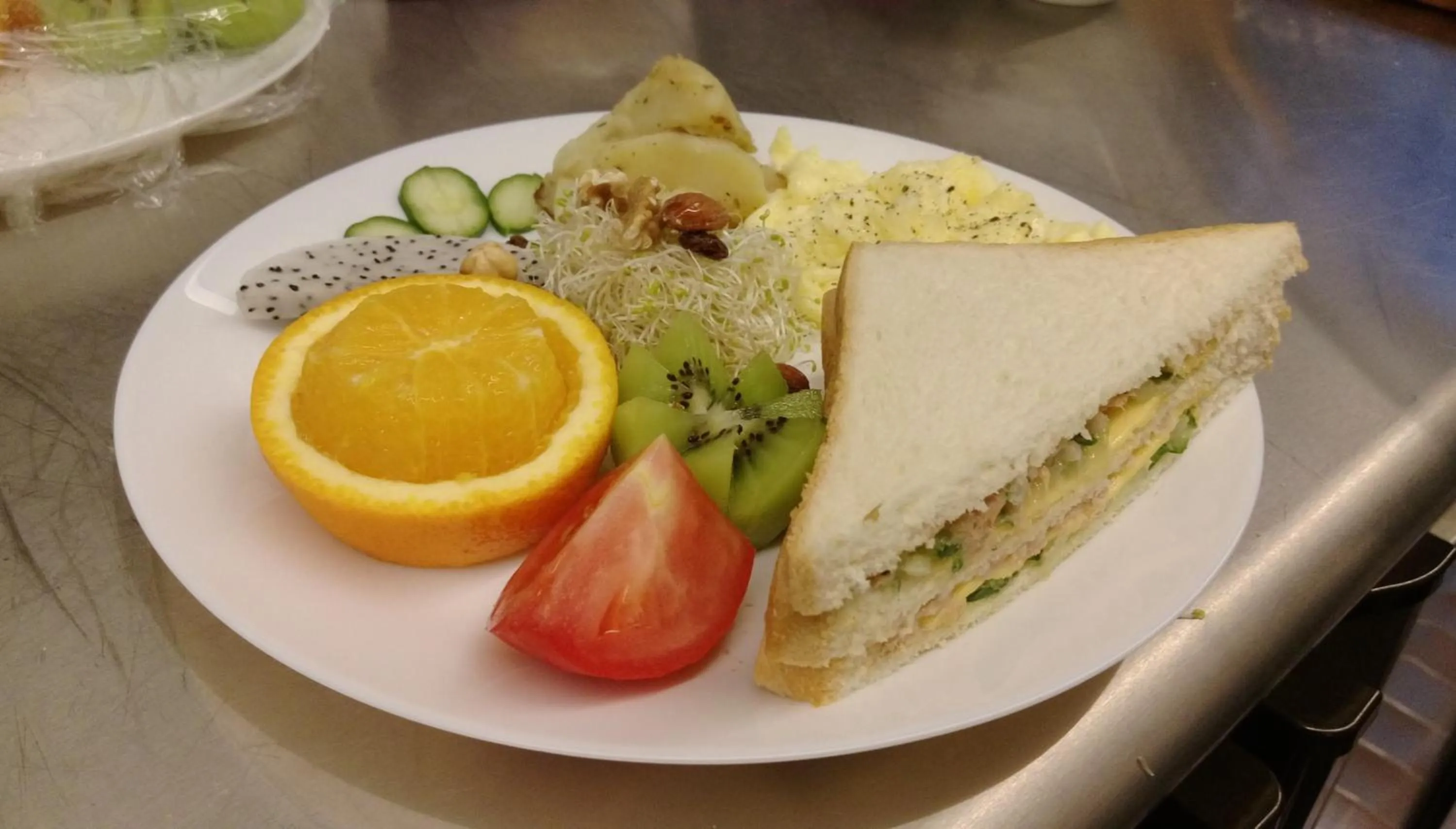 Buffet breakfast in Buckingham Palace B&B