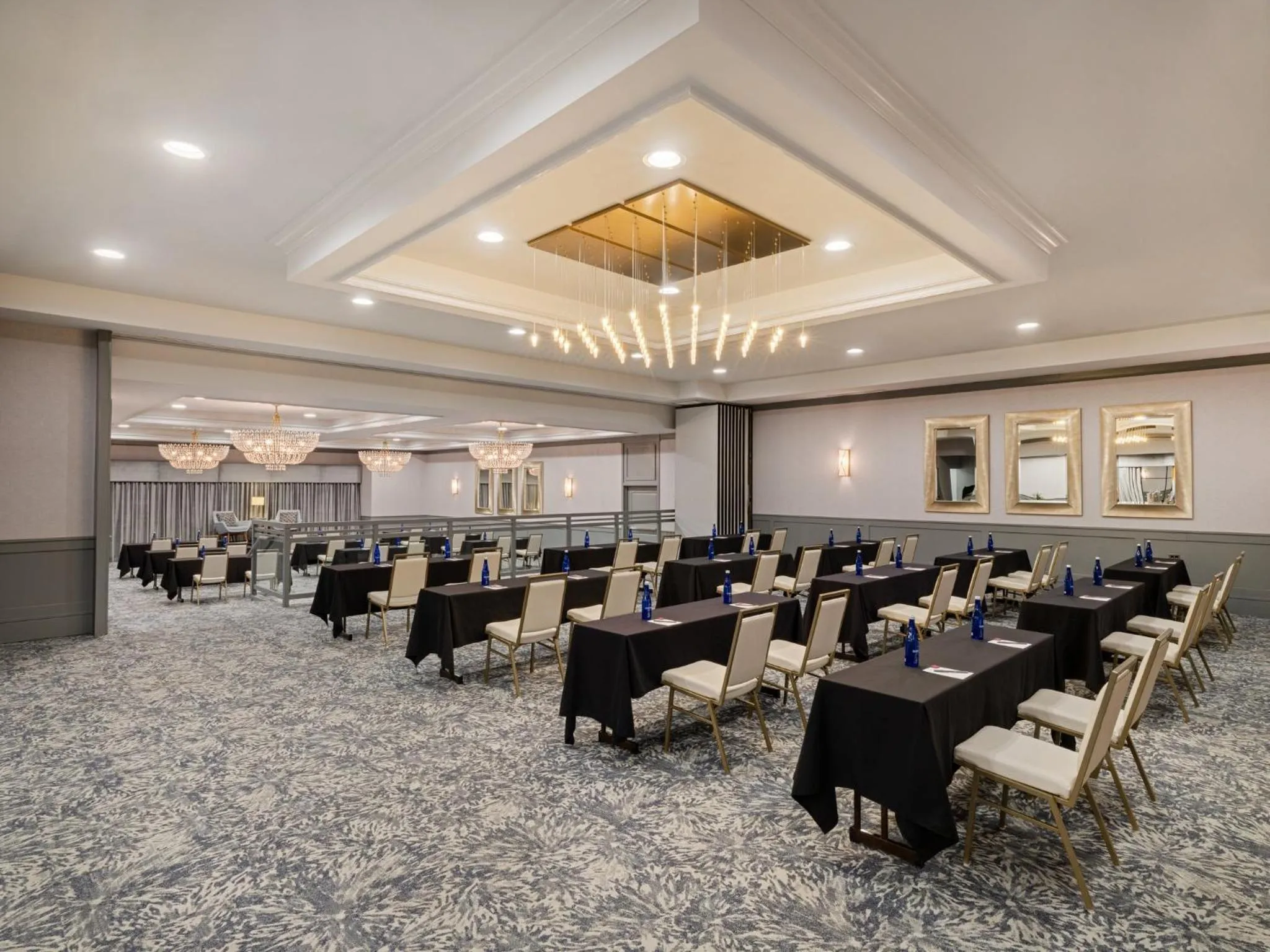 Meeting/conference room in Crowne Plaza Suffern-Mahwah by IHG