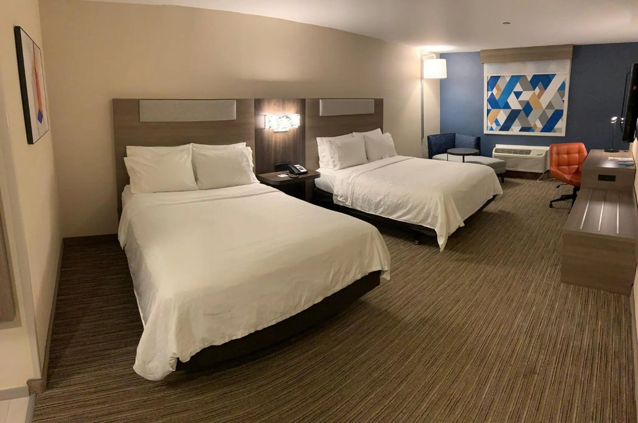 Photo of the whole room, Bed in Holiday Inn Express Hotel & Suites Hermosa Beach by IHG