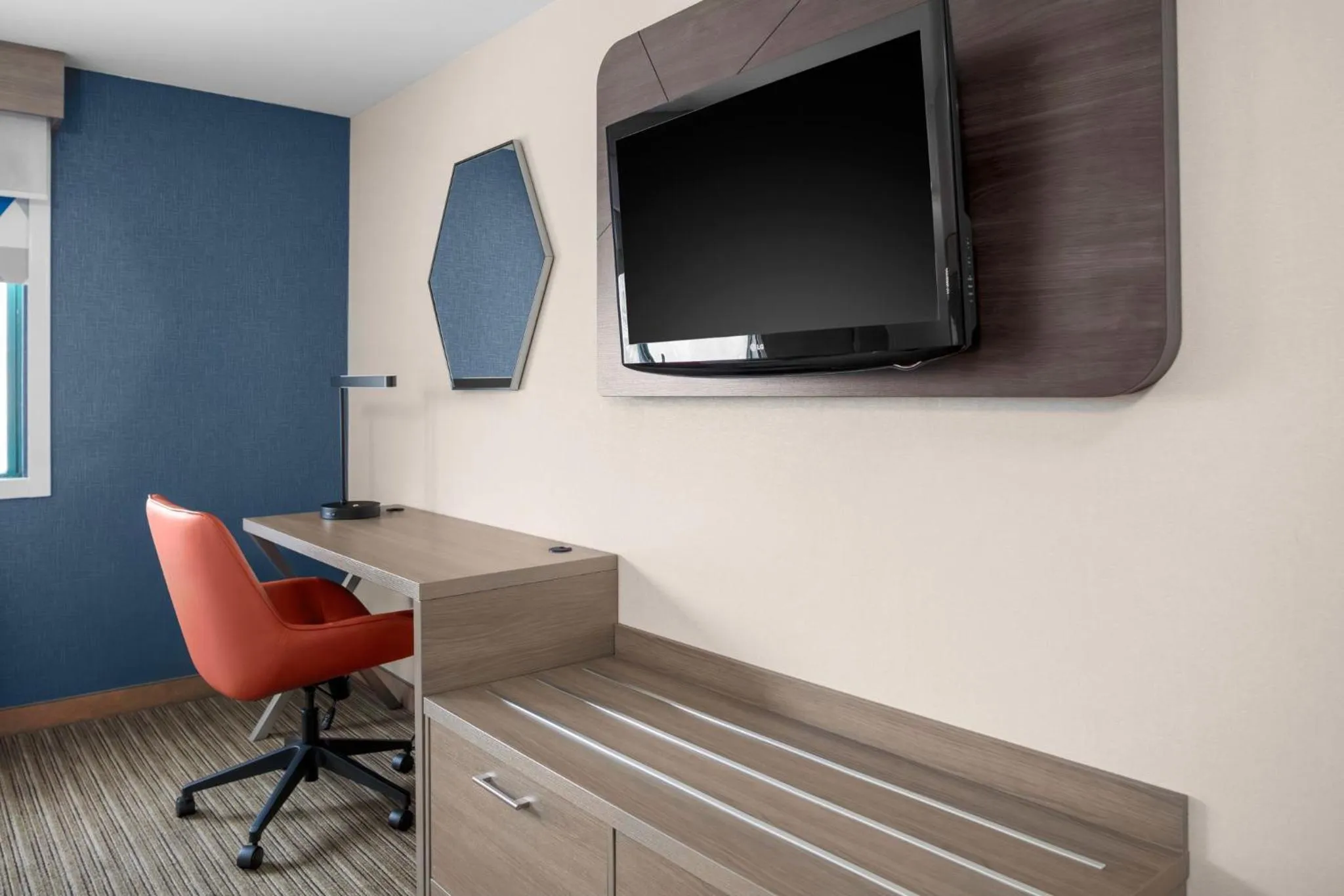 Photo of the whole room in Holiday Inn Express Hotel & Suites Hermosa Beach by IHG