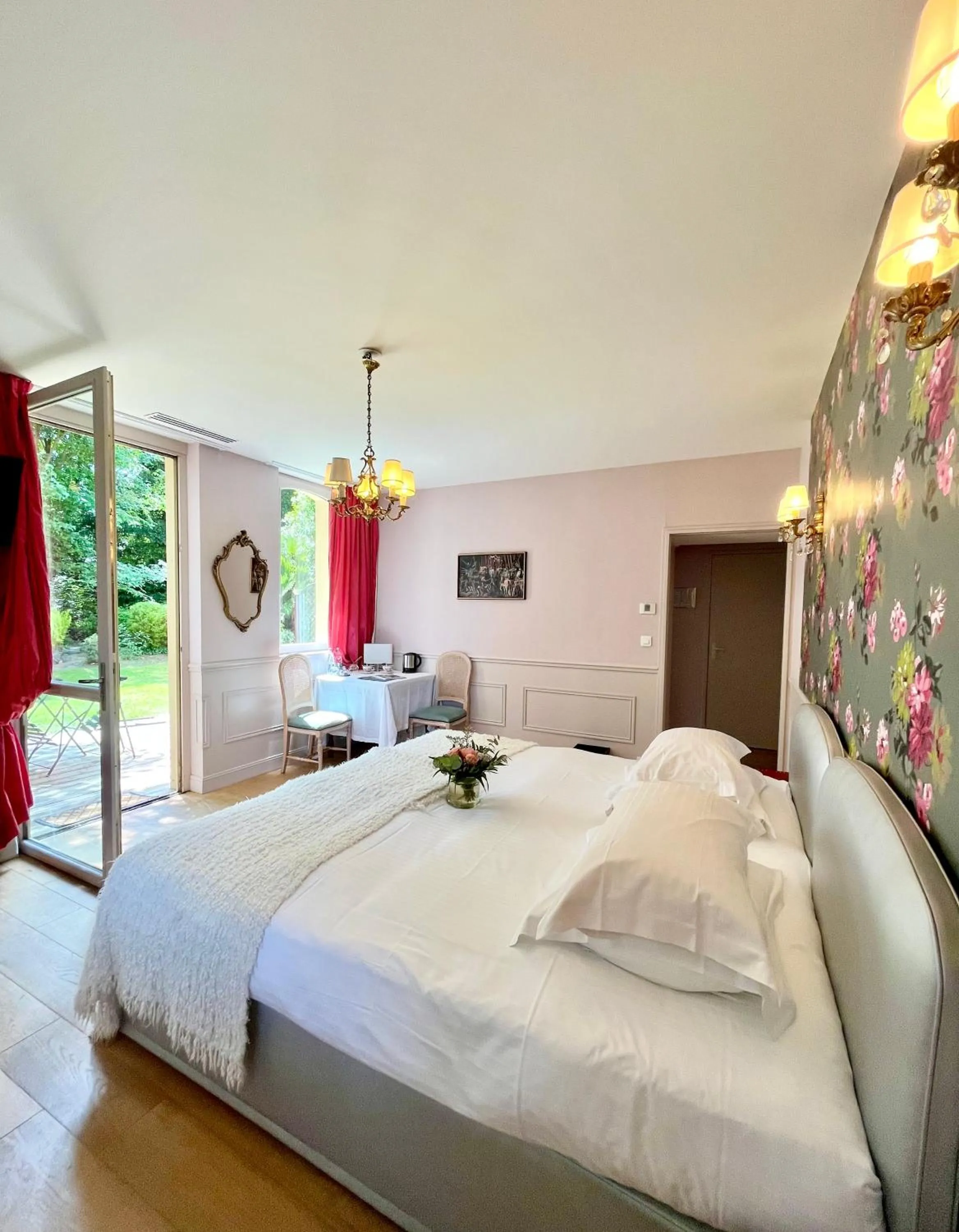 Bed in Château D'Apigné Rennes