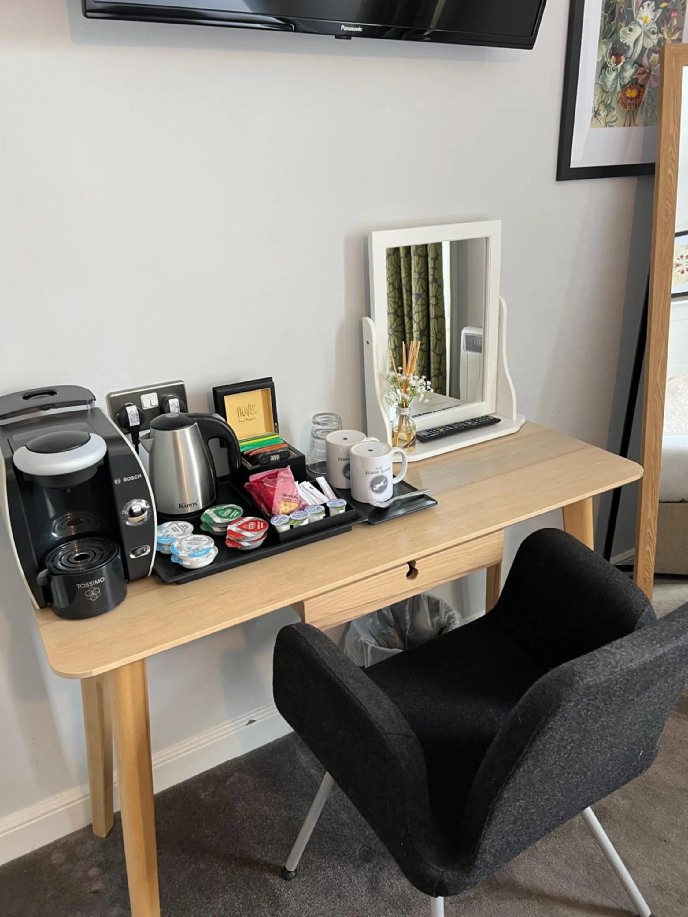 Coffee/tea facilities in White Horse