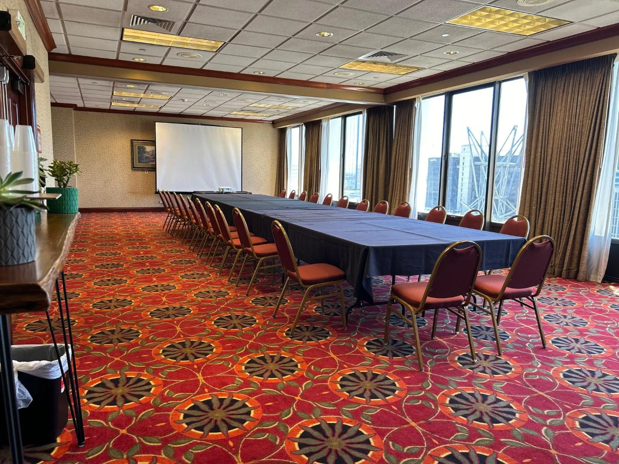 Meeting/conference room in Holiday Inn Sacramento Downtown-Arena by IHG