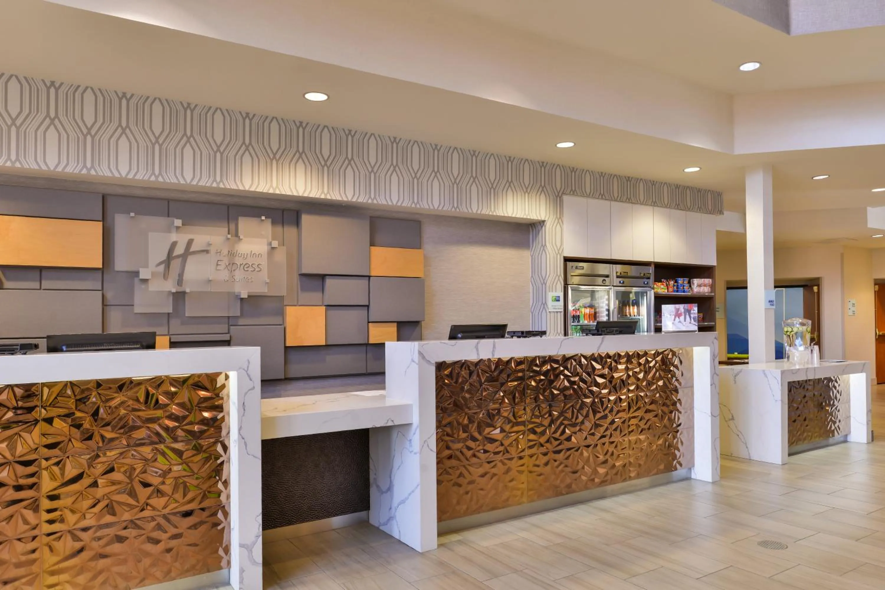 Property building in HOLIDAY INN EXPRESS & SUITES ELK GROVE CENTRAL - HWY 99 by IHG
