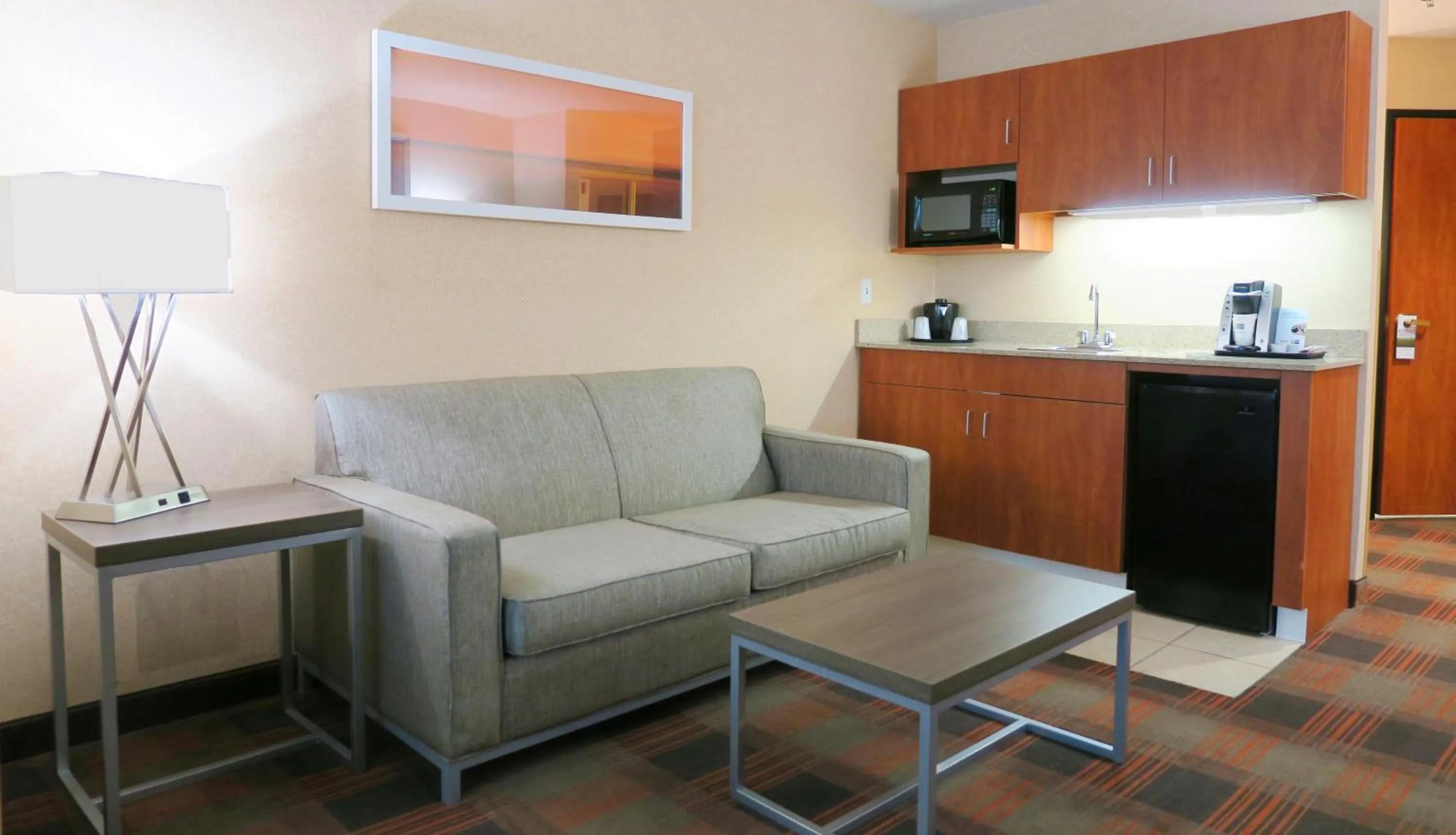 Photo of the whole room in HOLIDAY INN EXPRESS & SUITES ELK GROVE CENTRAL - HWY 99 by IHG