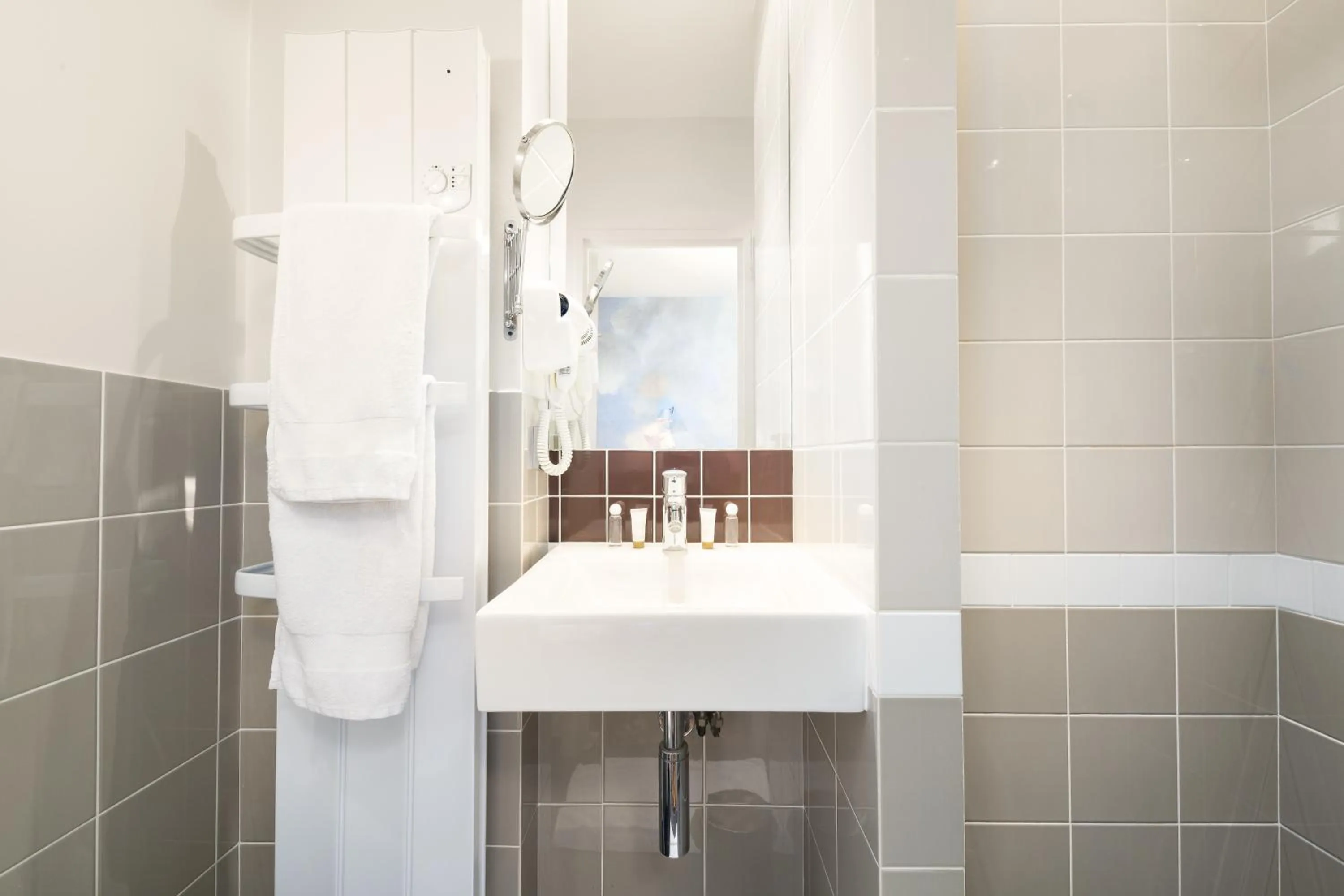 Bathroom in Restaurant Hotel Didier Méril