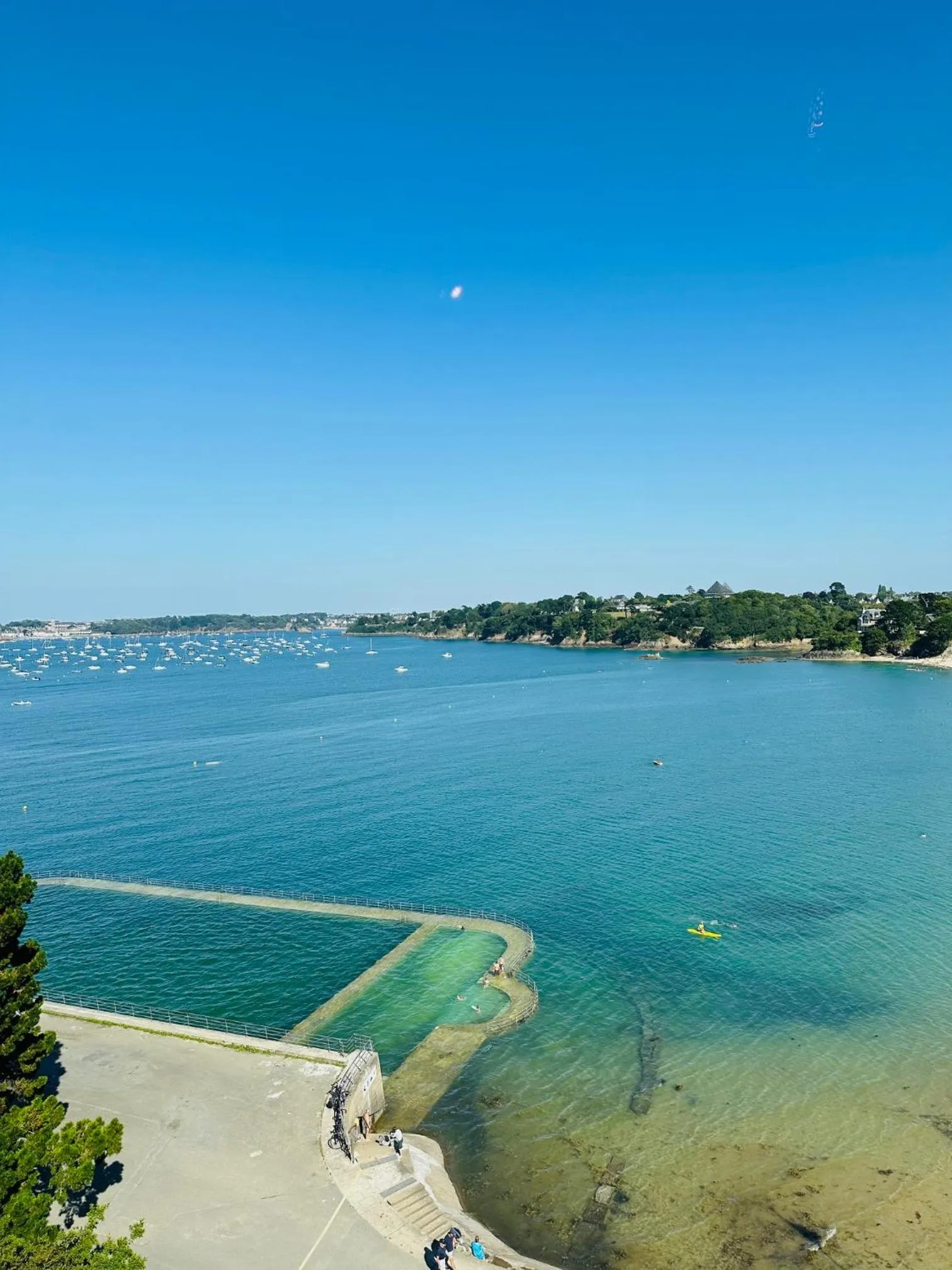 Nearby landmark in Restaurant Hotel Didier Méril