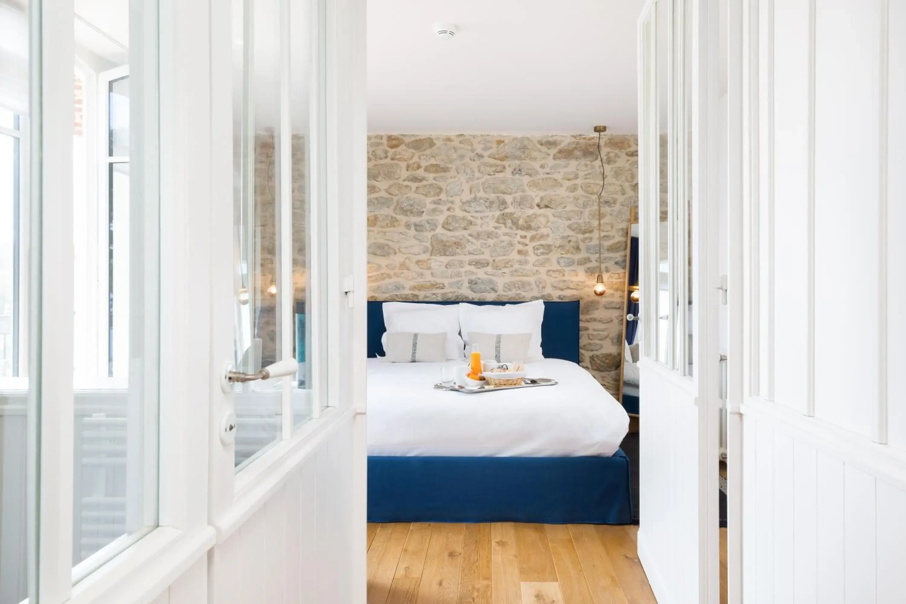 Deluxe Family Suite with Balcony in Restaurant Hotel Didier Méril Deluxe Family Suite with Balcony in Restaurant Hotel Didier Méril