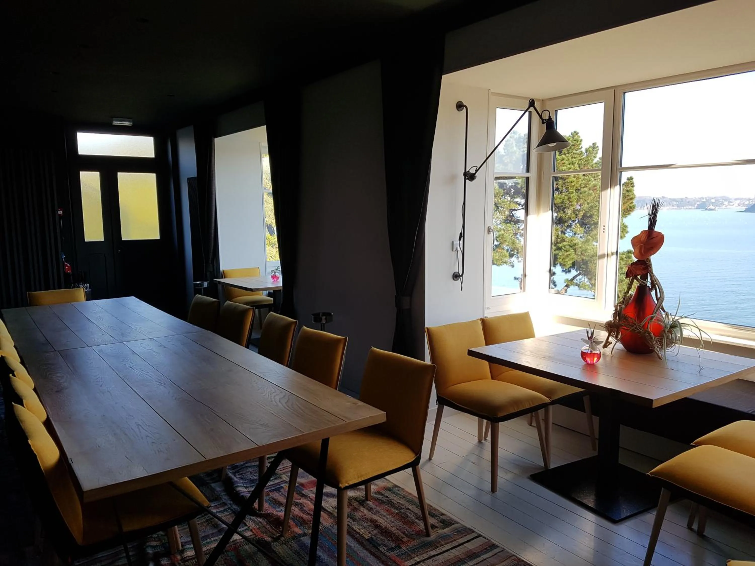 Business facilities in Restaurant Hotel Didier Méril