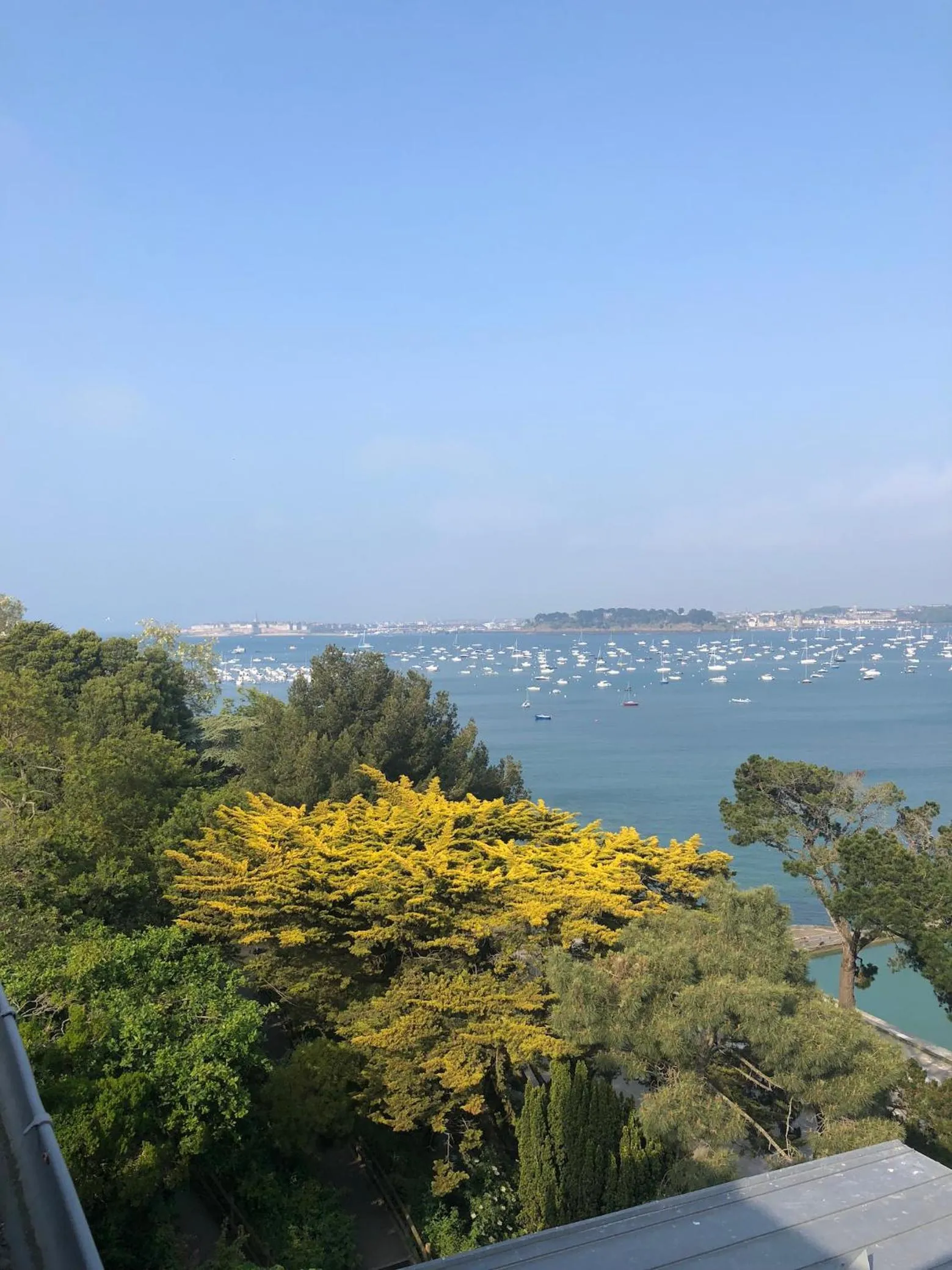 Natural landscape in Restaurant Hotel Didier Méril
