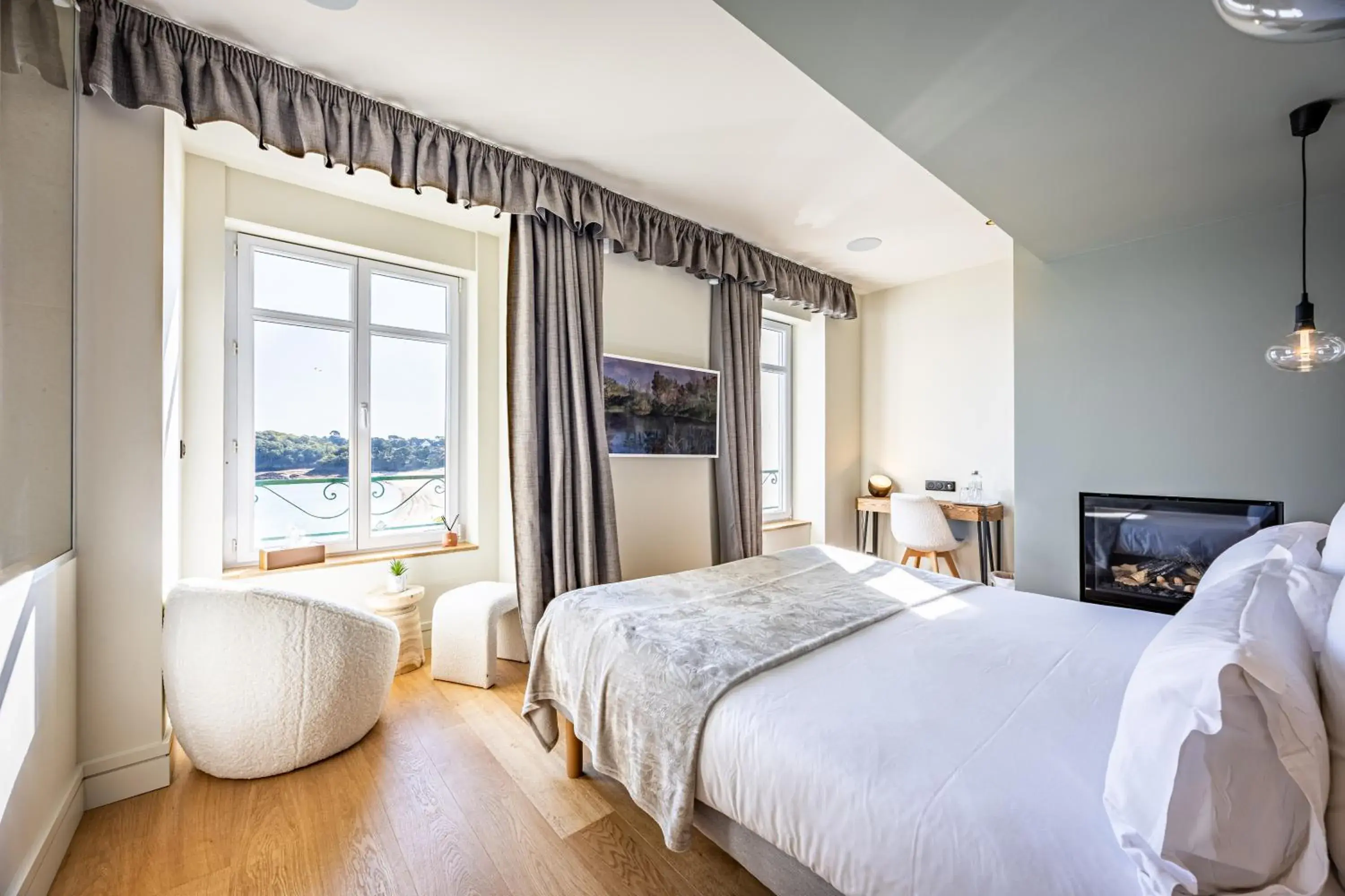 Deluxe Room in Restaurant Hotel Didier Méril Deluxe Room in Restaurant Hotel Didier Méril