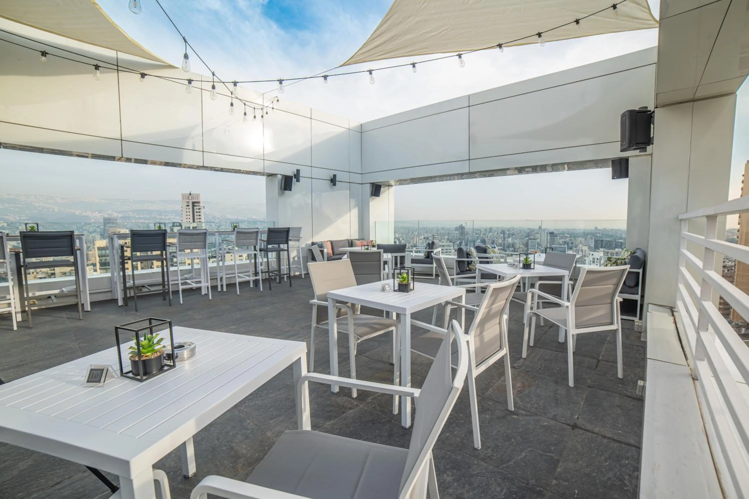 Restaurant/places to eat in Royal Tulip Achrafieh