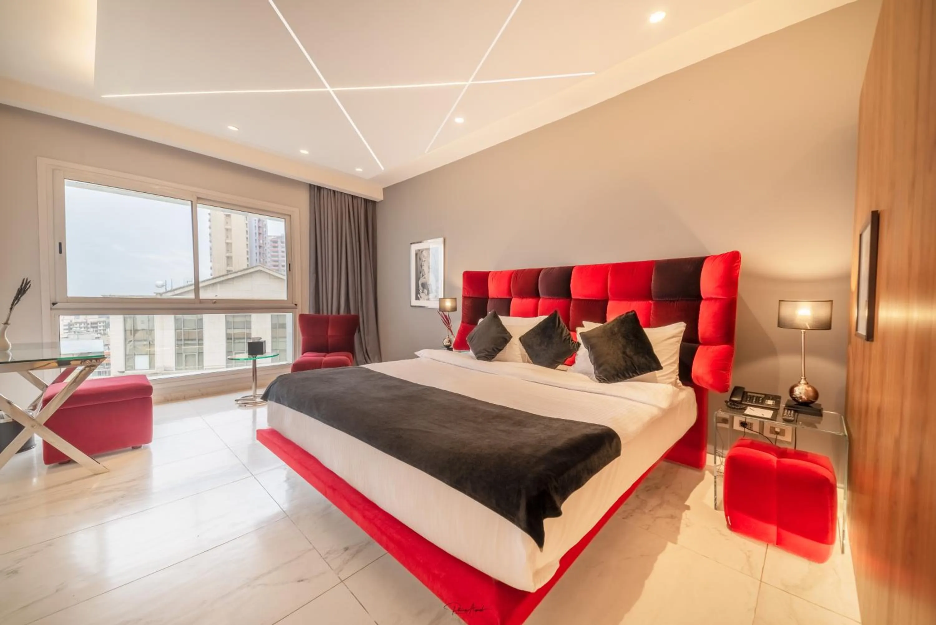 Bed in Royal Tulip Achrafieh