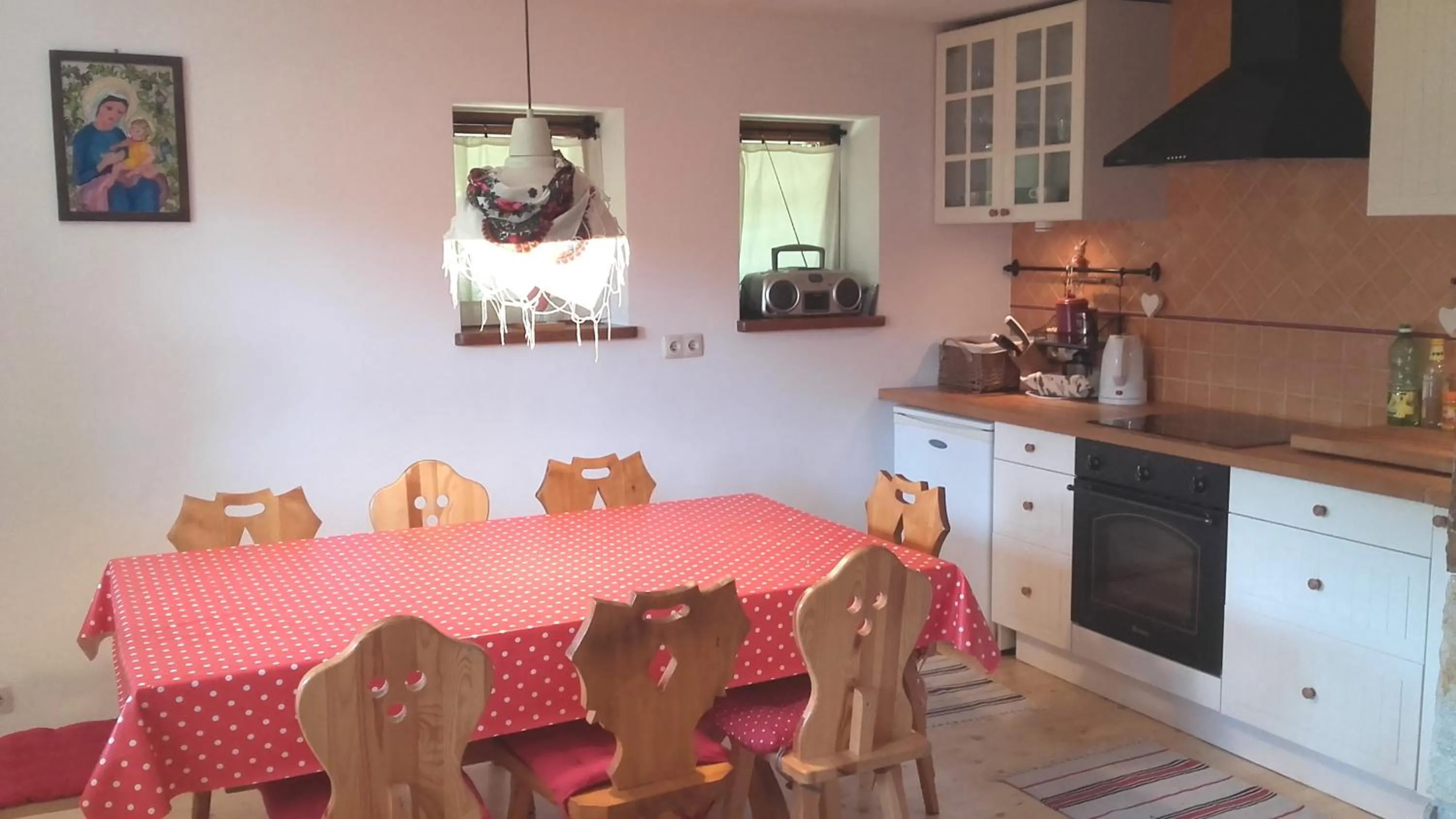 Kitchen or kitchenette in Dom w górach