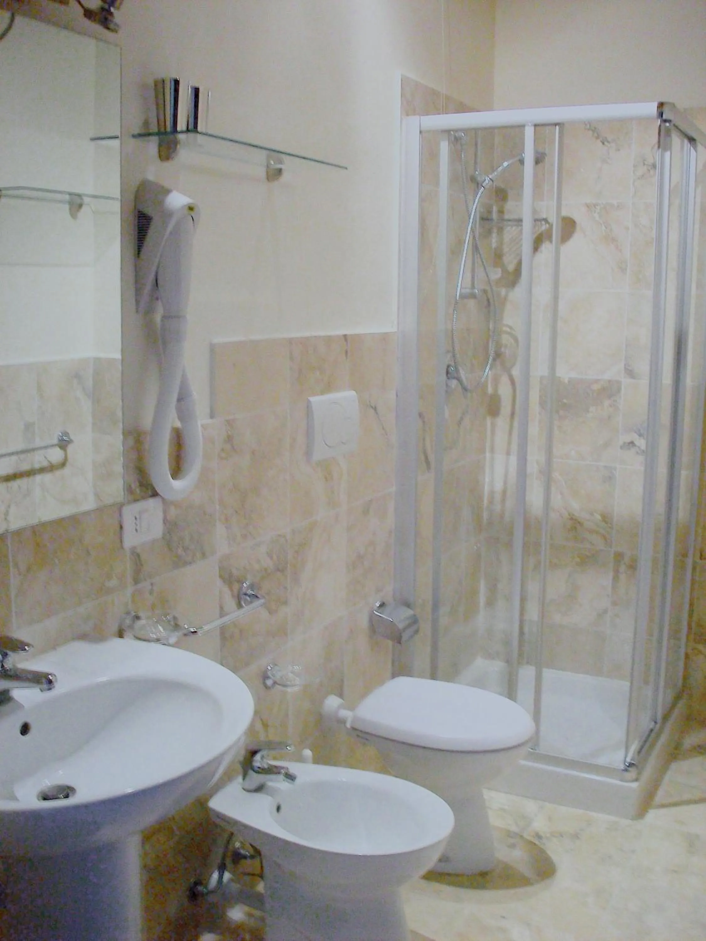 Shower in Residenza Porta Guelfa