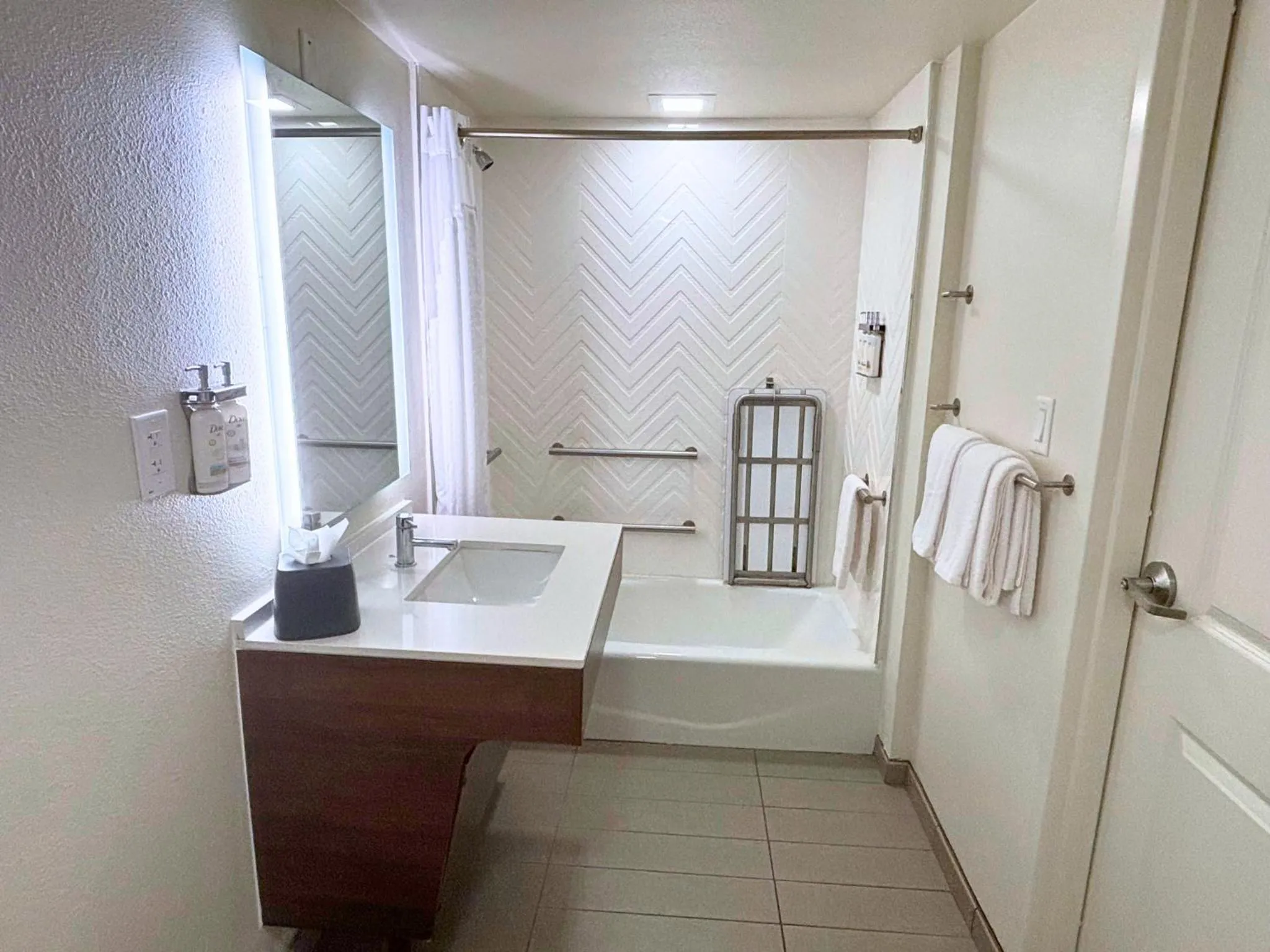 Photo of the whole room in Holiday Inn Hotel & Suites - Orange Park - Wells Rd.