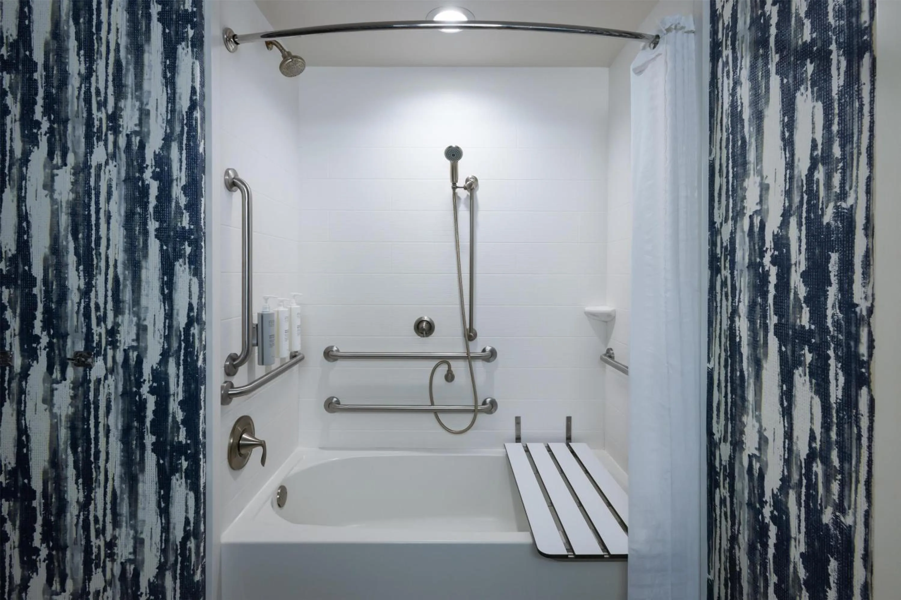 Bathroom in Home2 Suites by Hilton Greenville Downtown