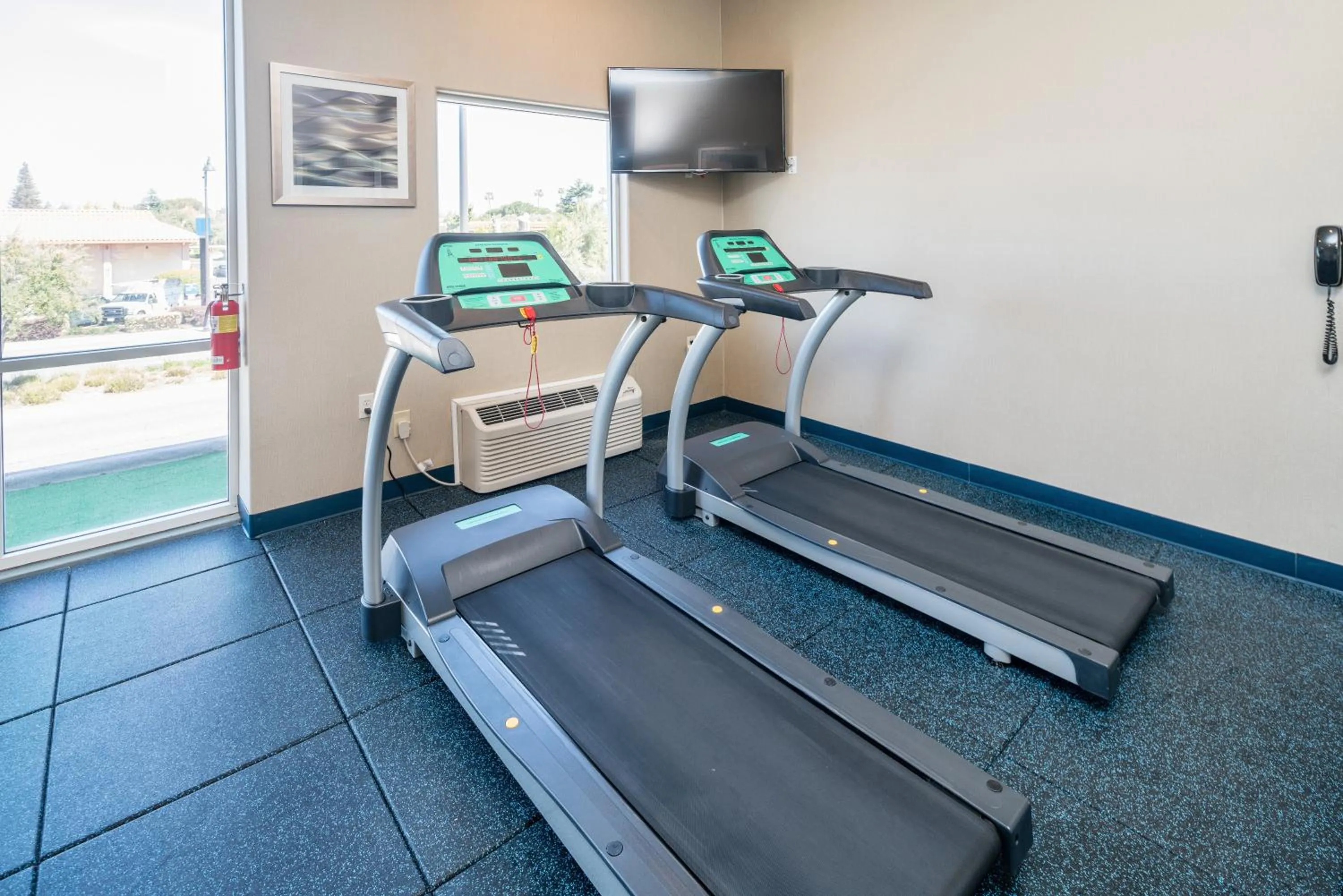 Fitness centre/facilities in Holiday Inn Express & Suites Santa Clara by IHG