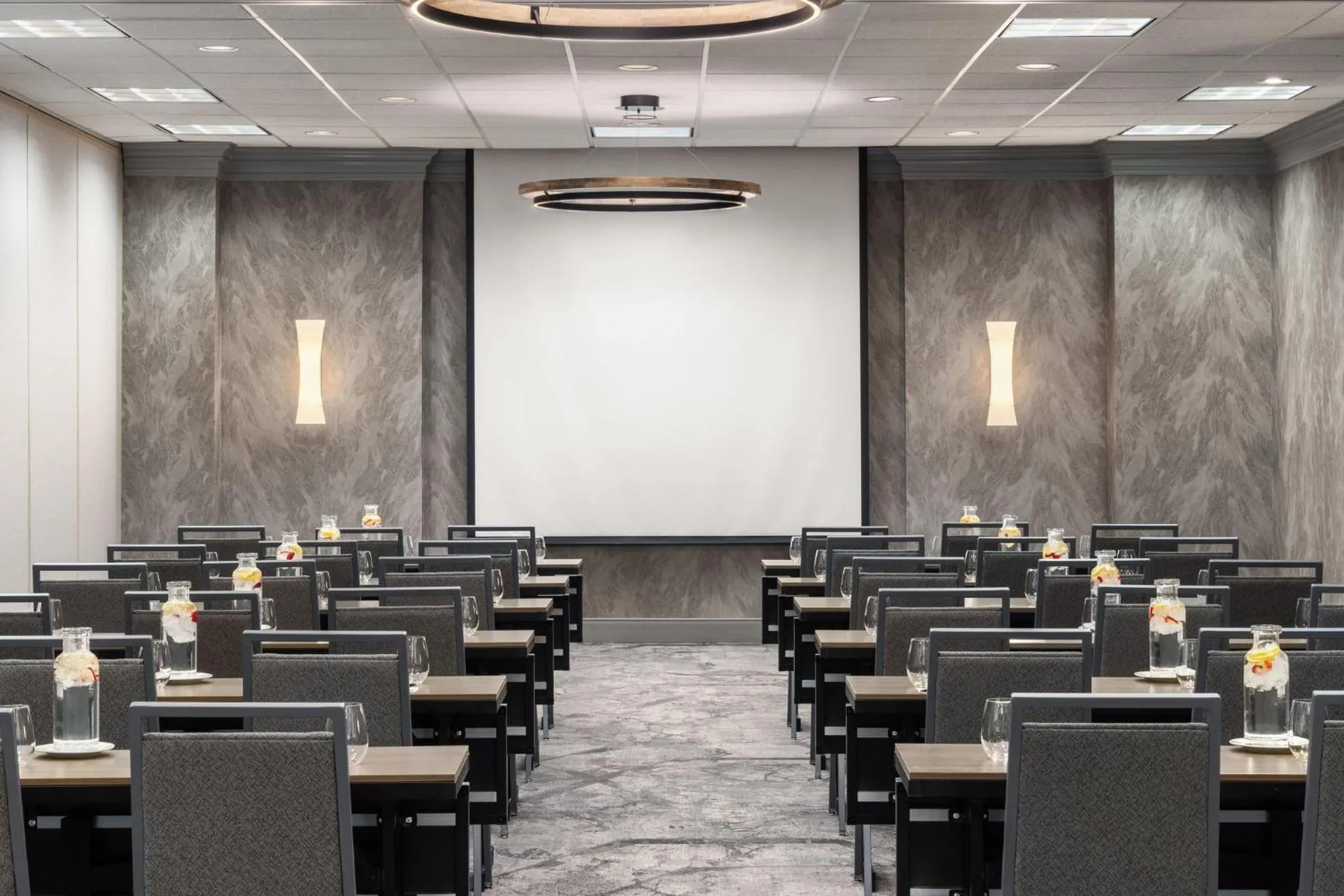 Meeting/conference room in Holiday Inn Hotel & Suites Overland Park-West by IHG