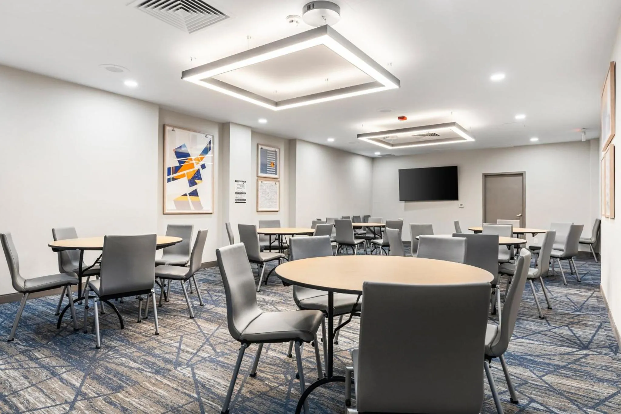 Meeting/conference room in Holiday Inn Express Van Nuys by IHG
