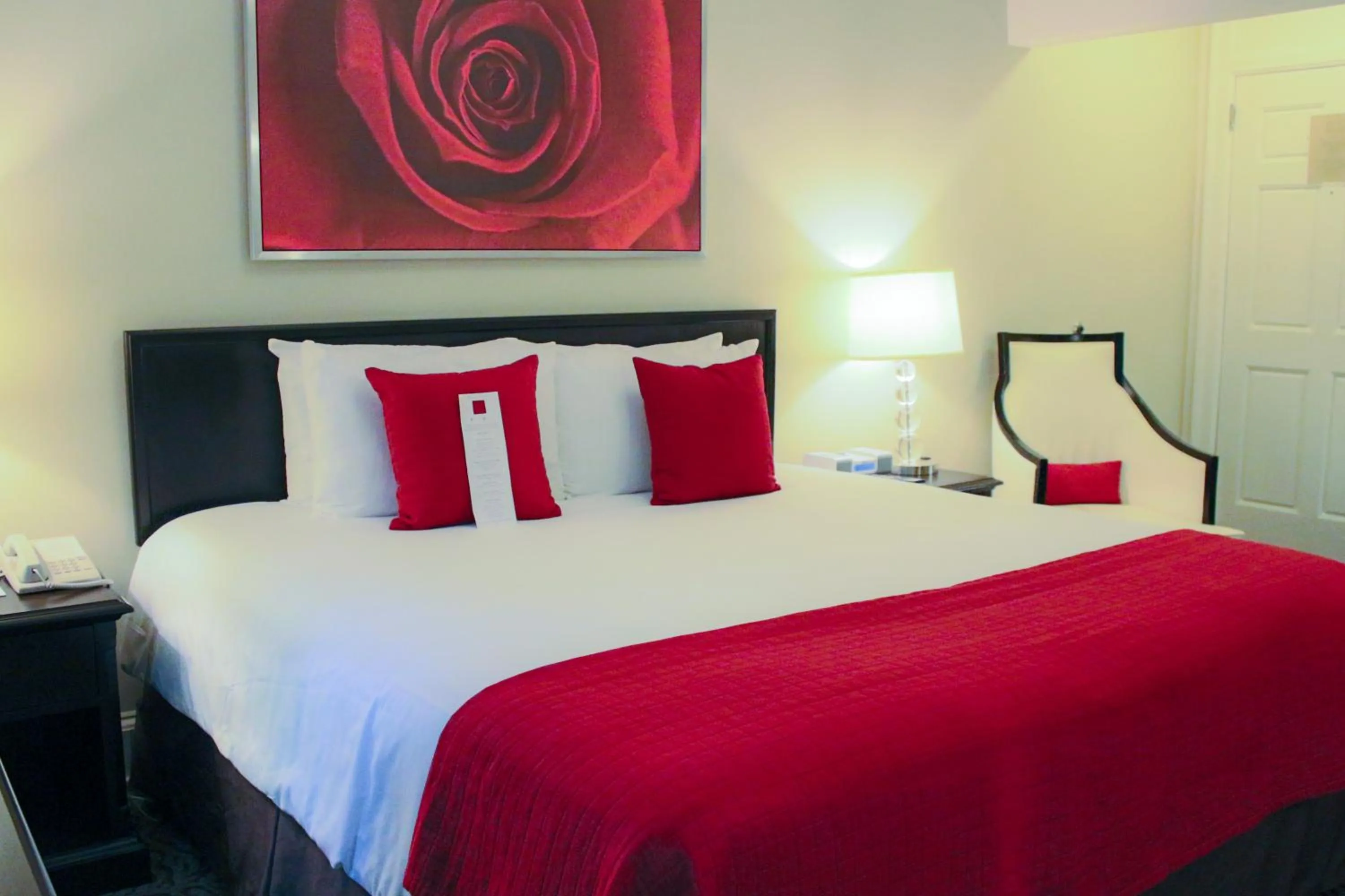 Bed in Artmore Hotel