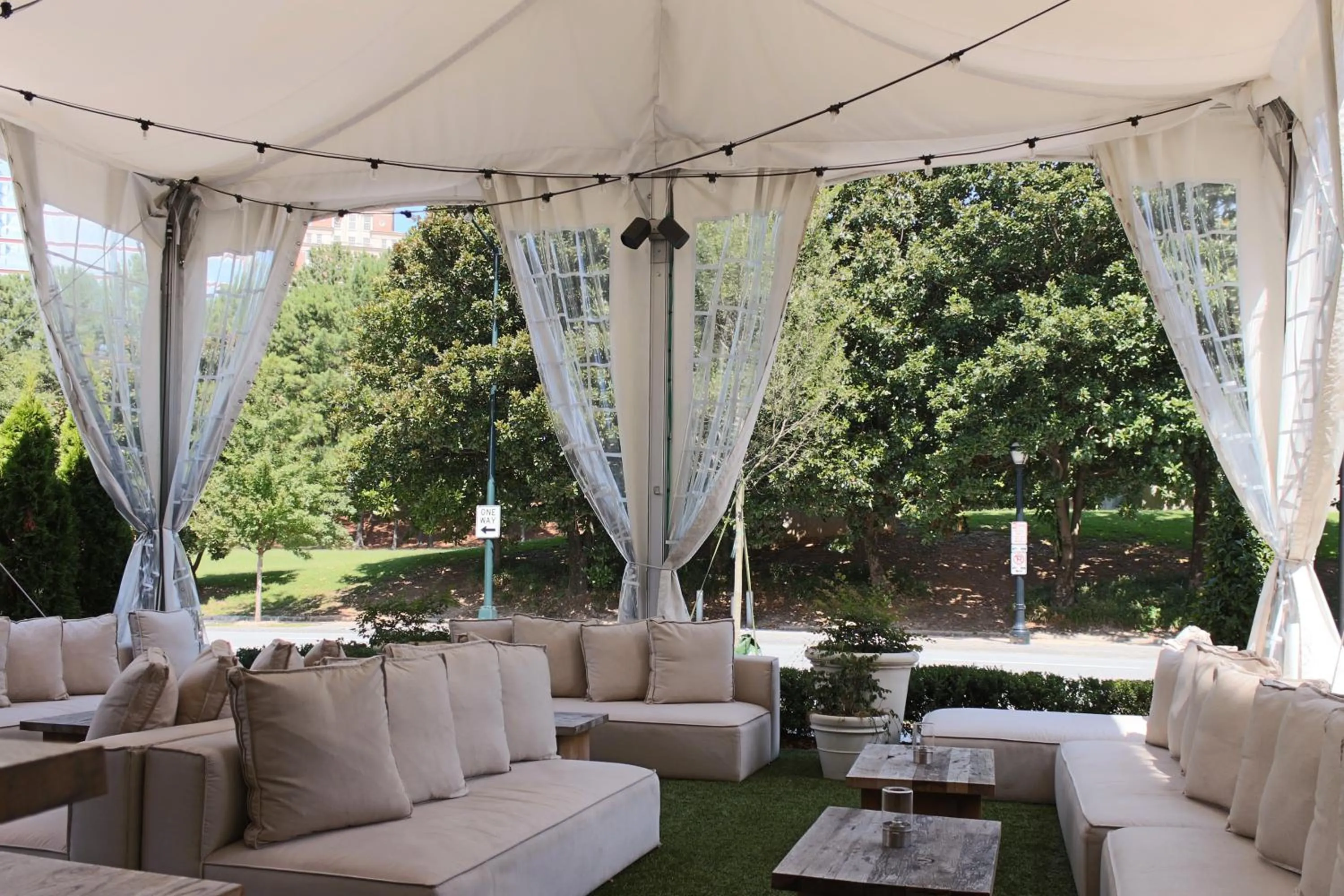 Balcony/Terrace, Banquet Facilities in Artmore Hotel