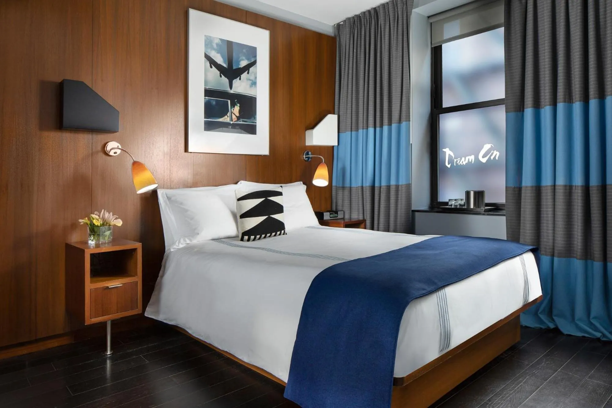 Bedroom in 6 Columbus Central Park Hotel