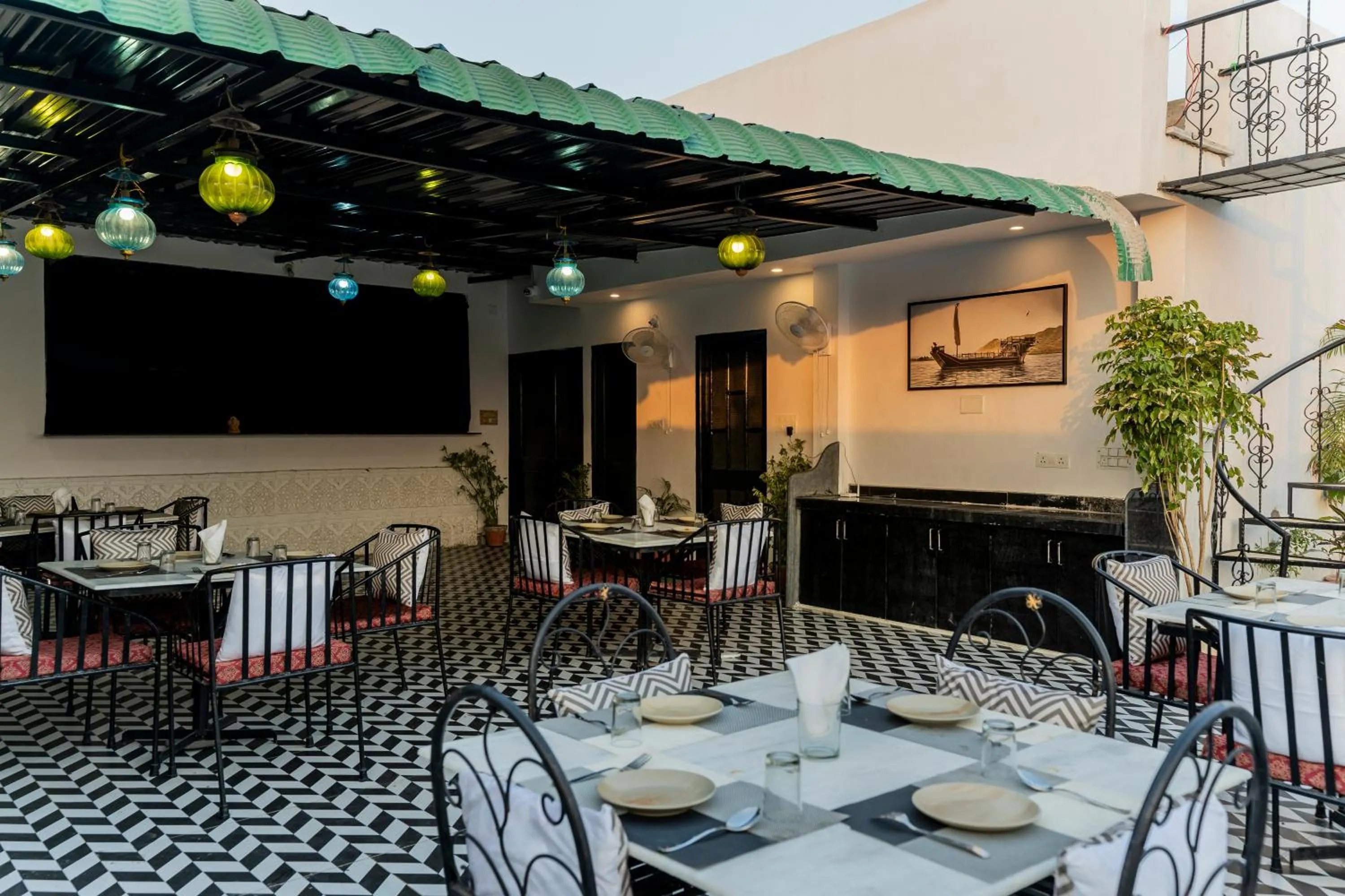 Restaurant/places to eat in Wanderlust -Boutique Stay