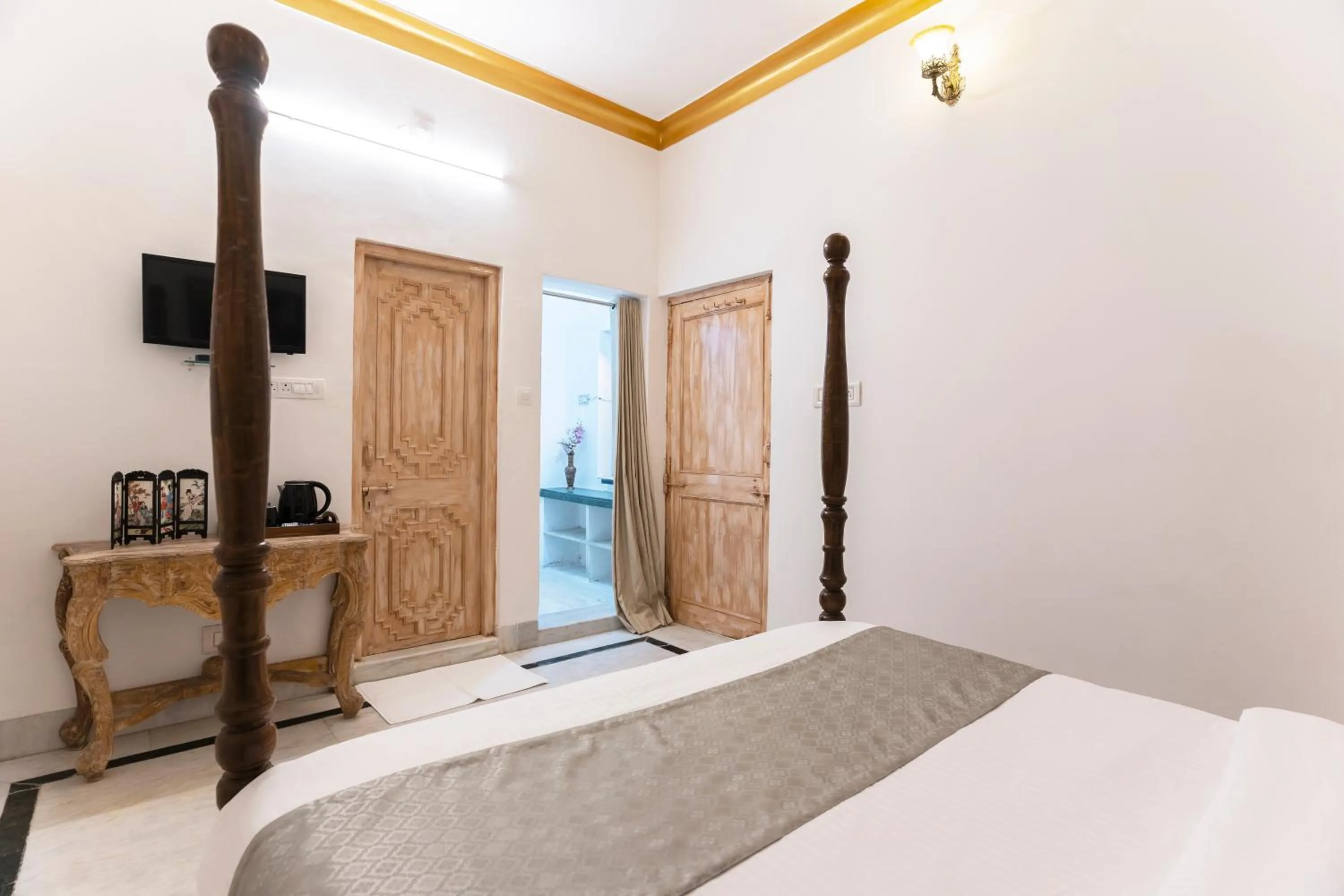 TV and multimedia, Bed in Wanderlust -Boutique Stay