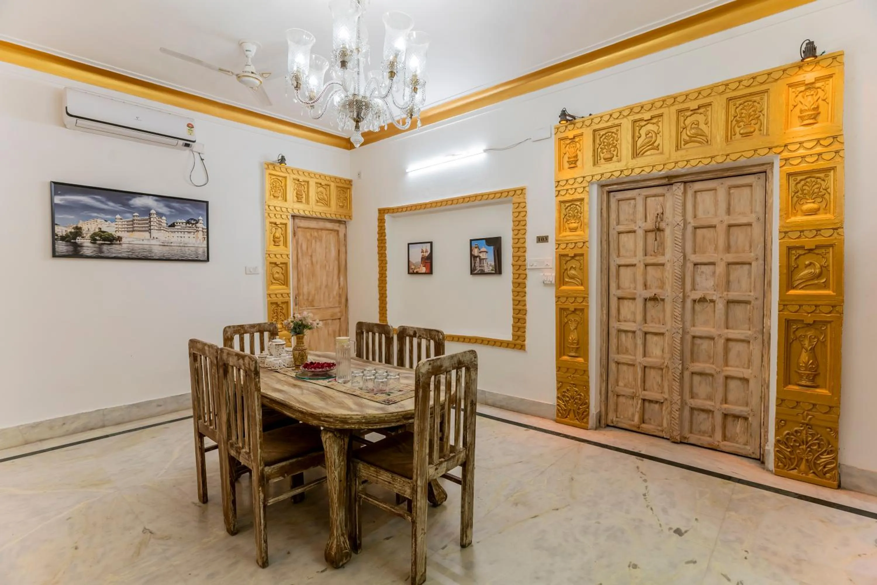 Dining area in Wanderlust -Boutique Stay