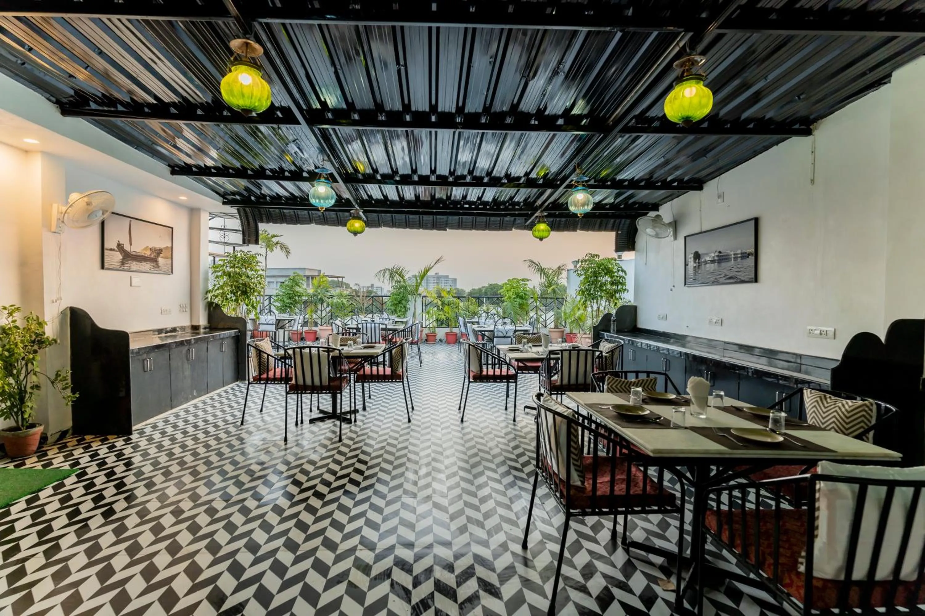 Restaurant/places to eat in Wanderlust -Boutique Stay