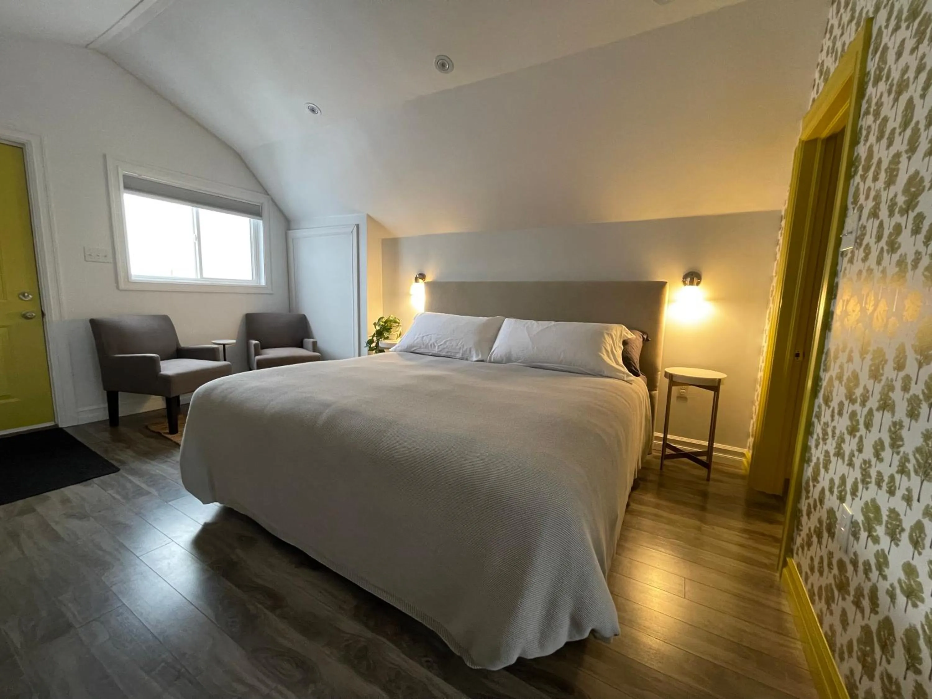 Bed in The Archie & Isidore Hotel