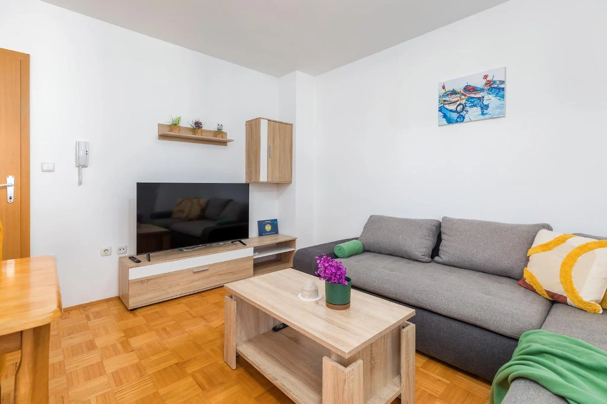 Communal lounge/ TV room in Apartment Stellina