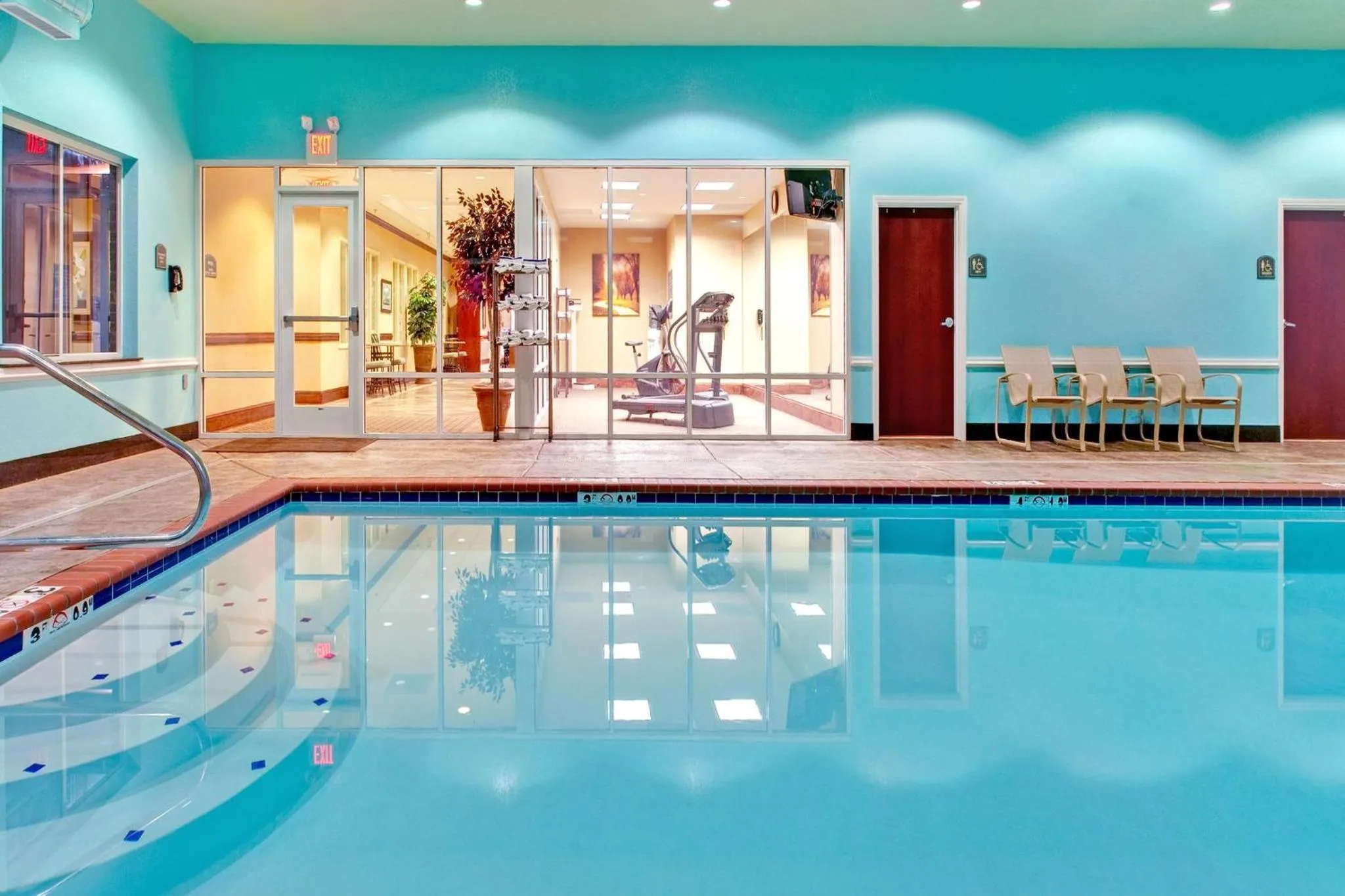 Swimming pool in Holiday Inn Express Hotel & Suites Millington-Memphis Area by IHG