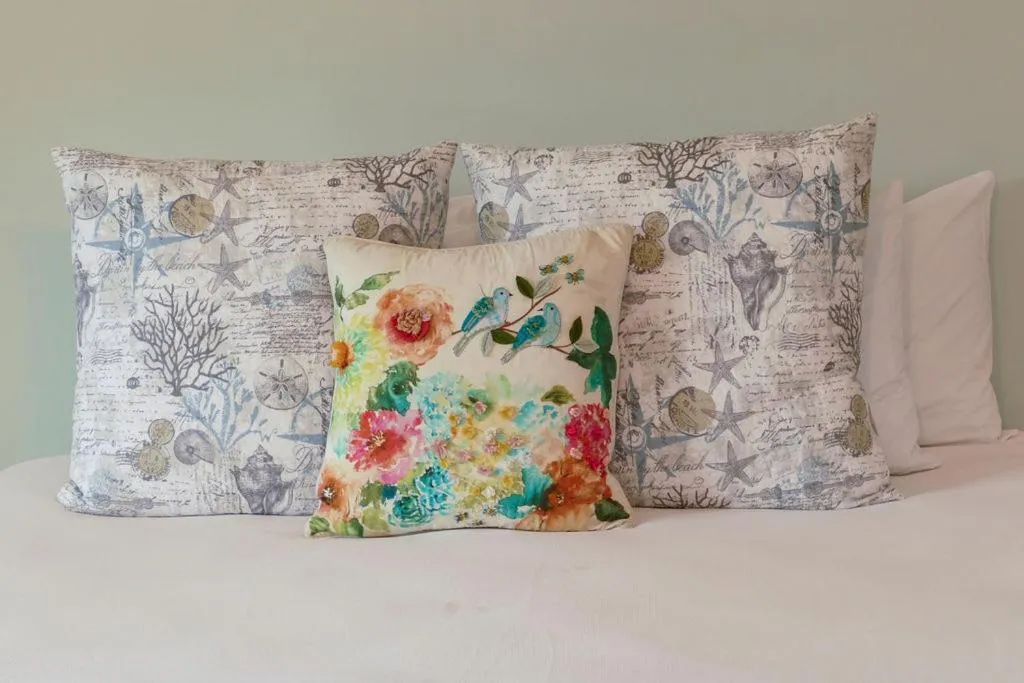 Bed in Beachview Inn and Spa