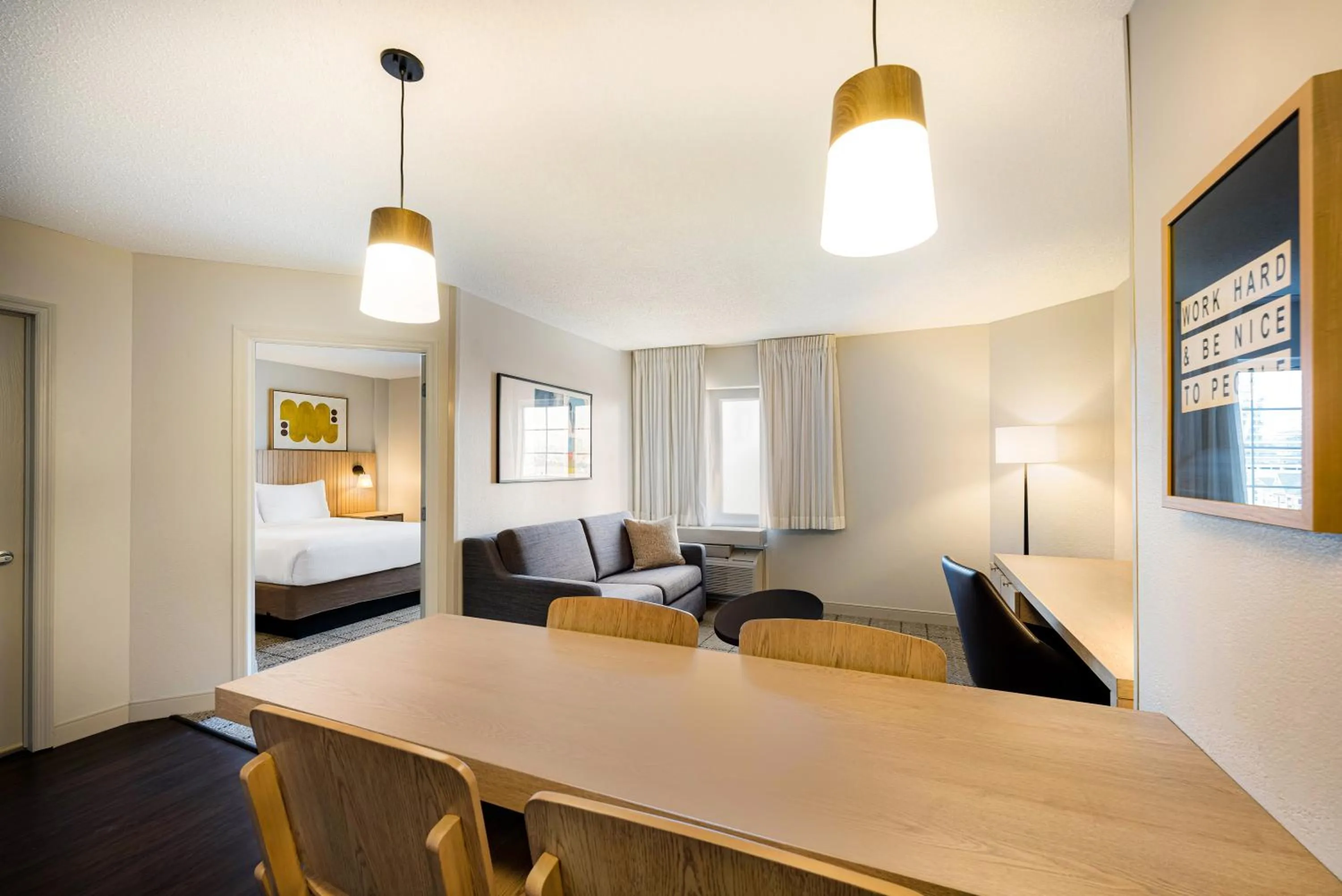 Dinner, Bed in Sonesta Simply Suites Birmingham Hoover