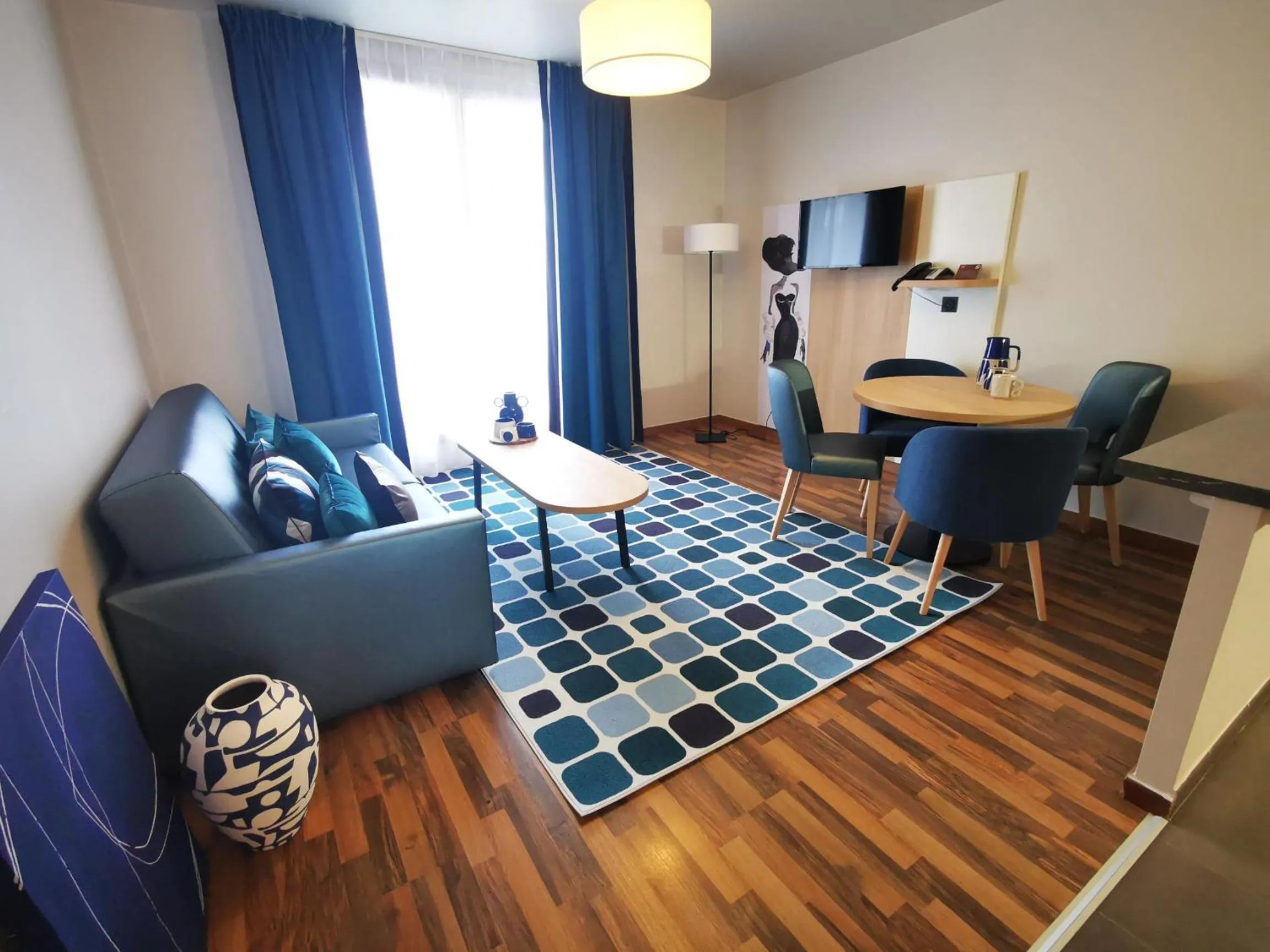 TV and multimedia in Residhome Asnieres