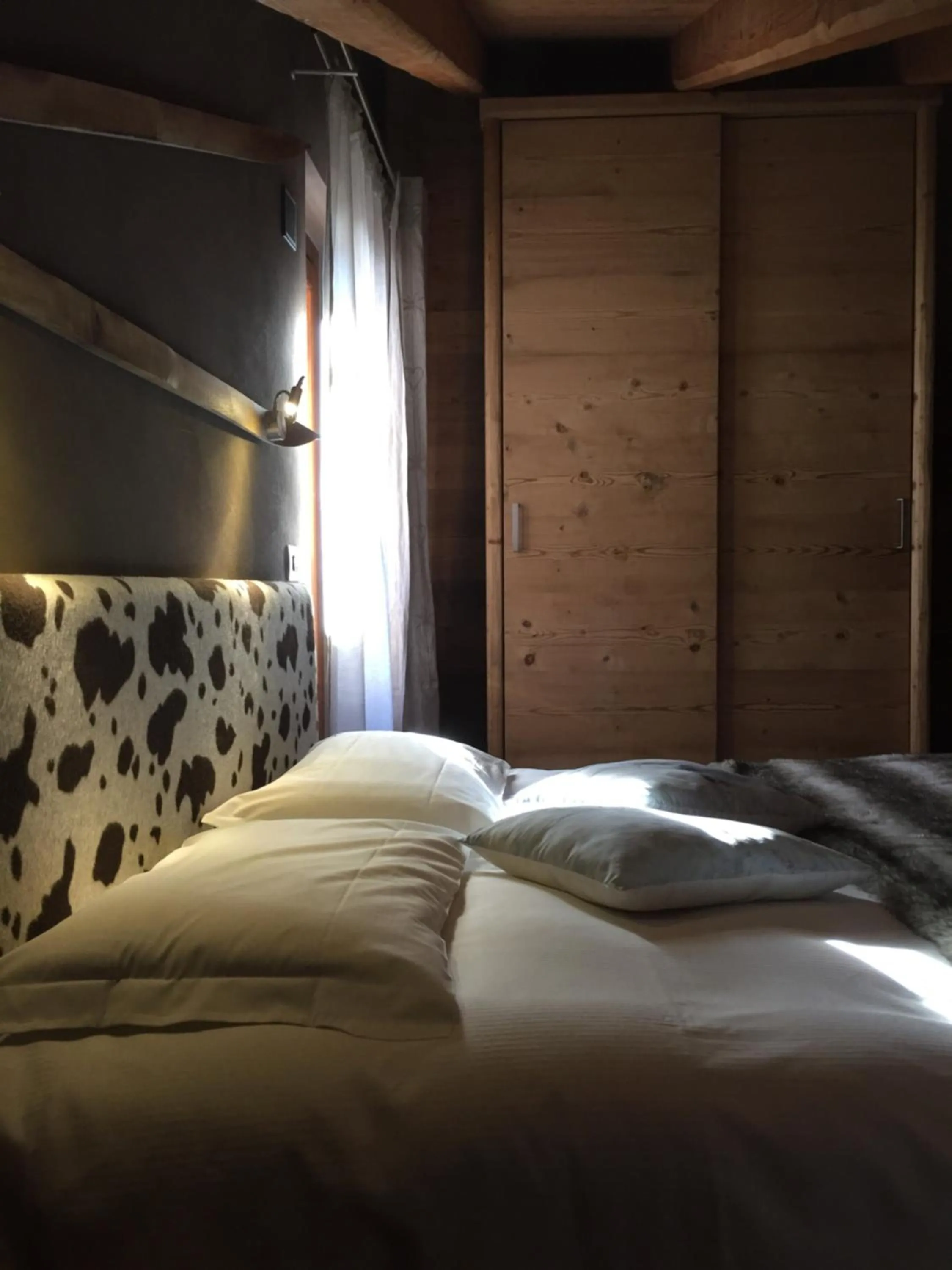 Bed in LTHorses & Dreams