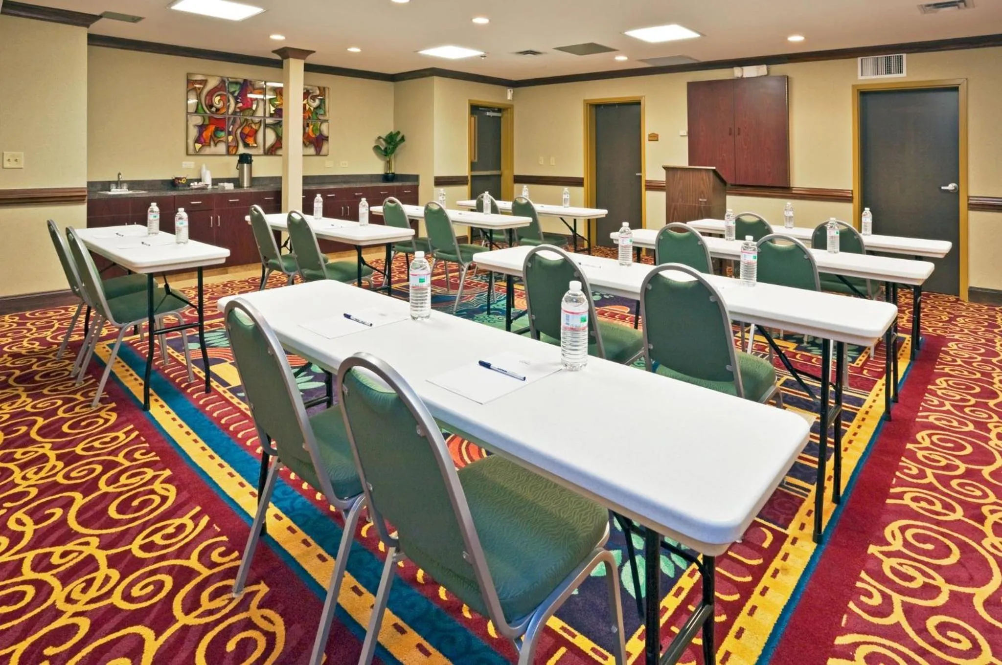 Meeting/conference room in Holiday Inn Express Hotel & Suites Birmingham - Inverness 280 by IHG