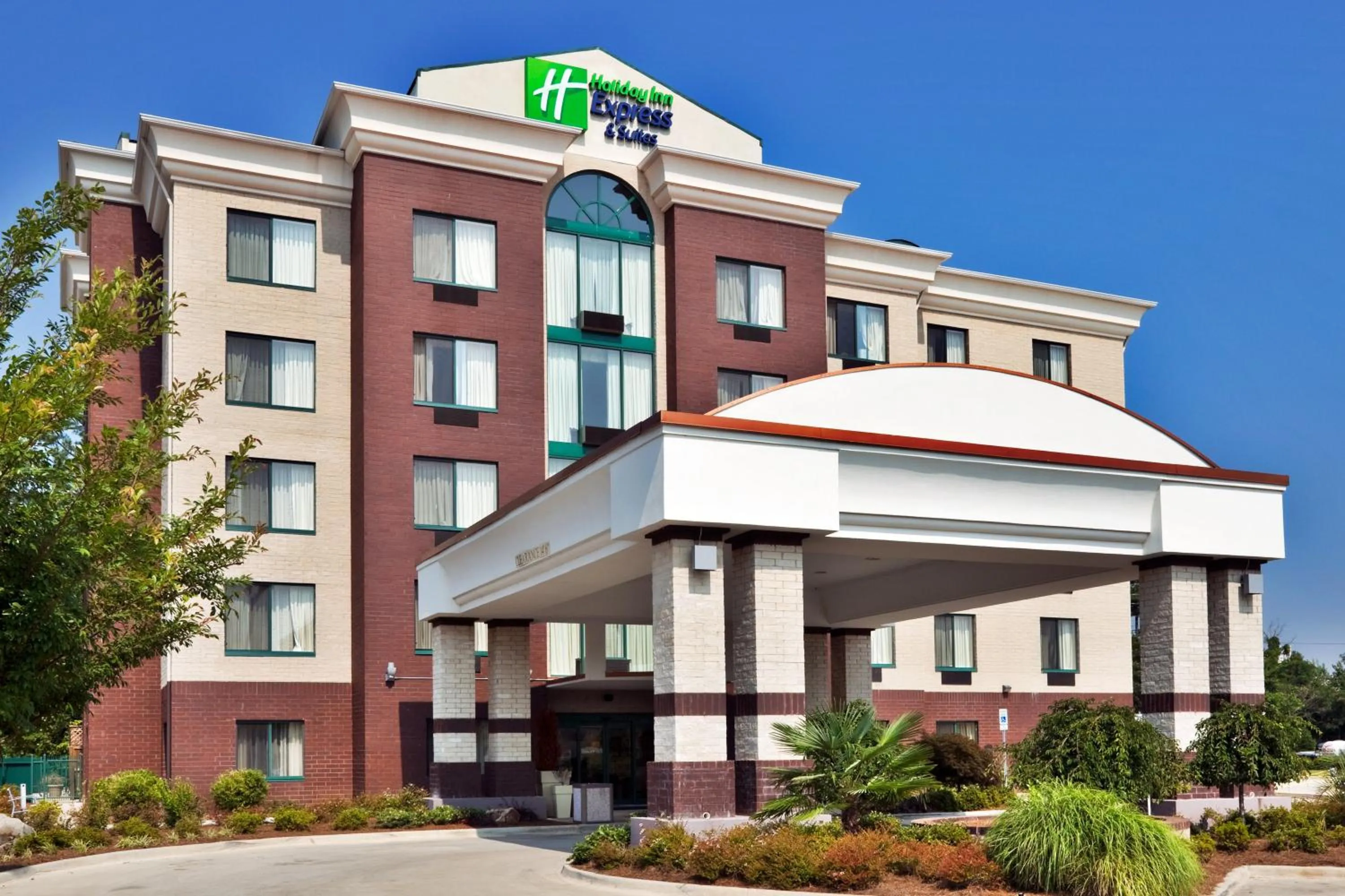 Property building in Holiday Inn Express Hotel & Suites Birmingham - Inverness 280 by IHG